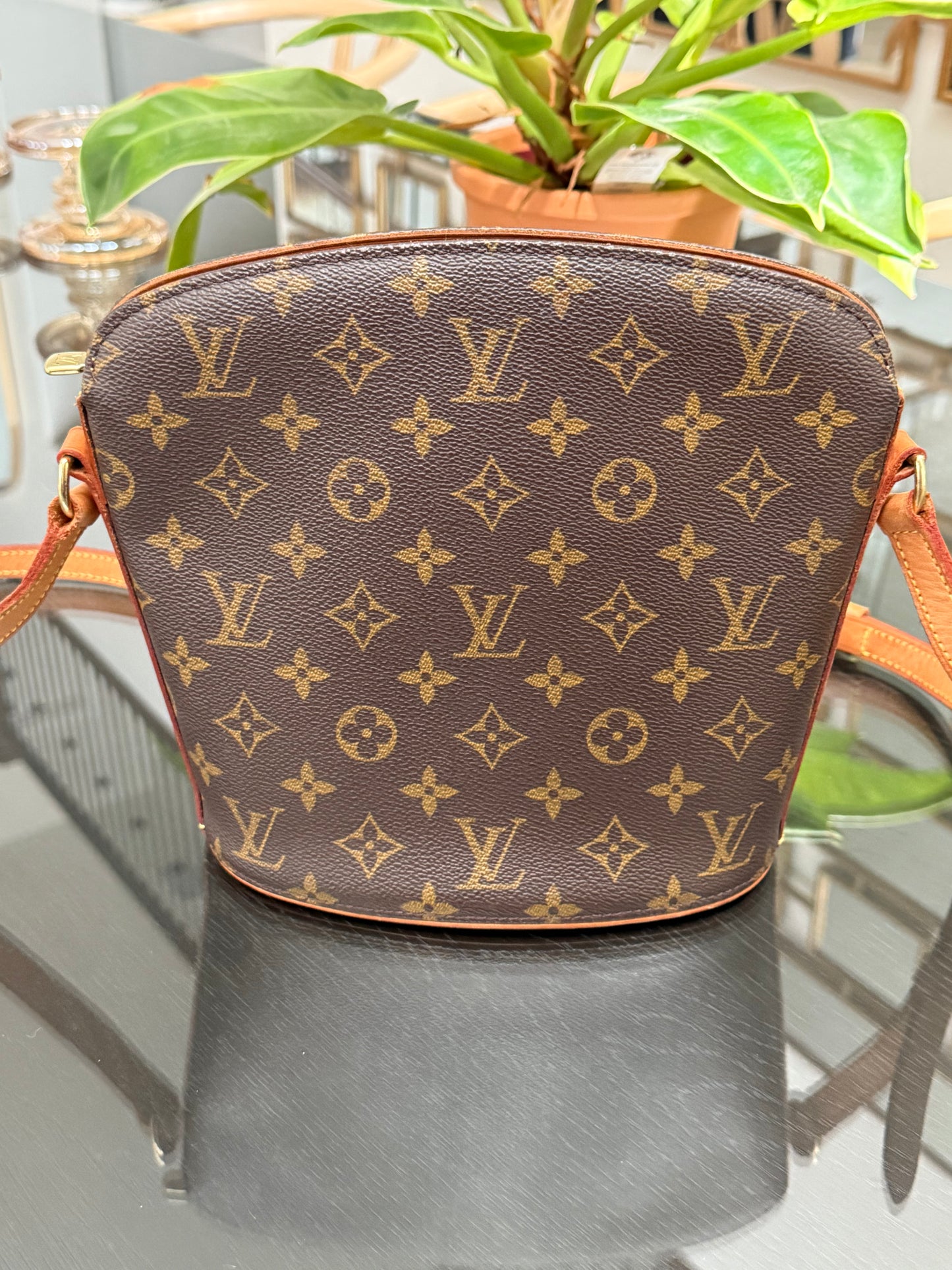 Drouot Crossbody
π
Year: 2000