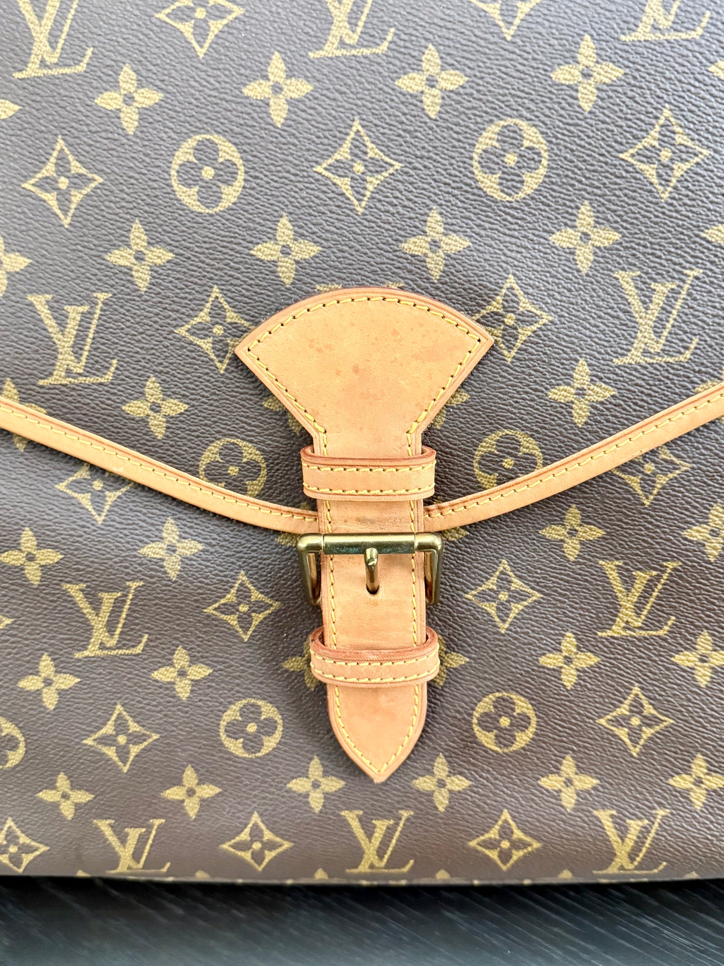 Beverly GM Satchel Crossbody - 📅 Year: 1991