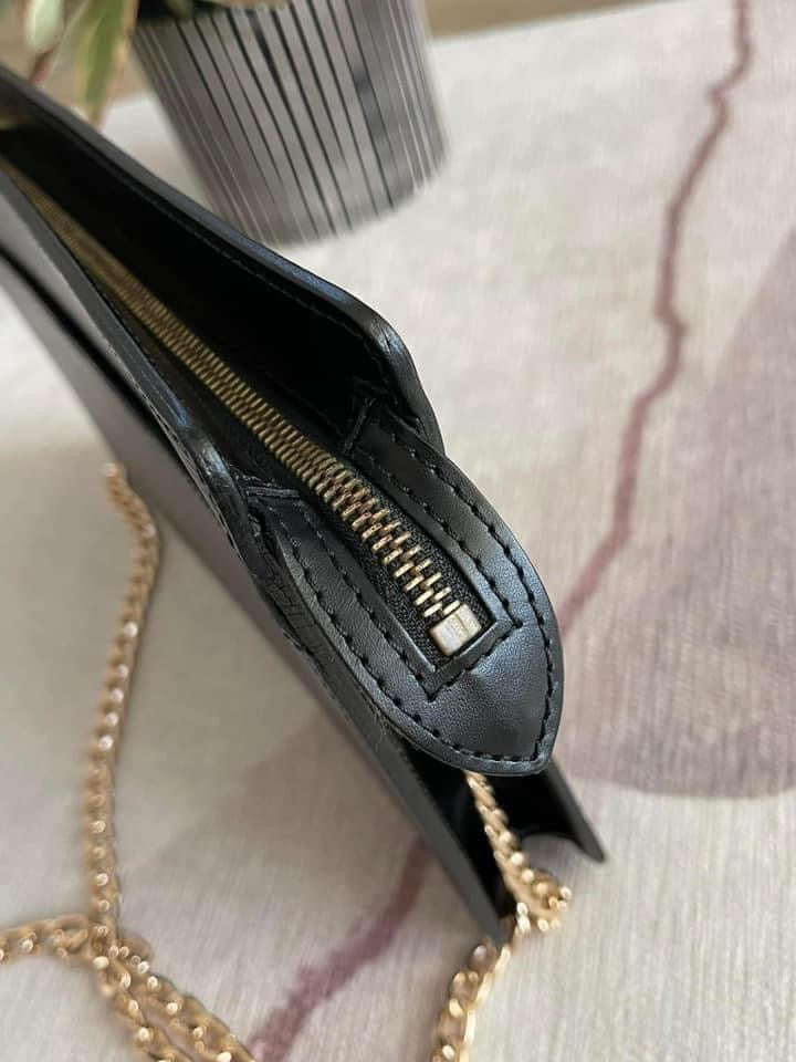 Pochette Homme Epi Converted to Crossbody -Year 1995