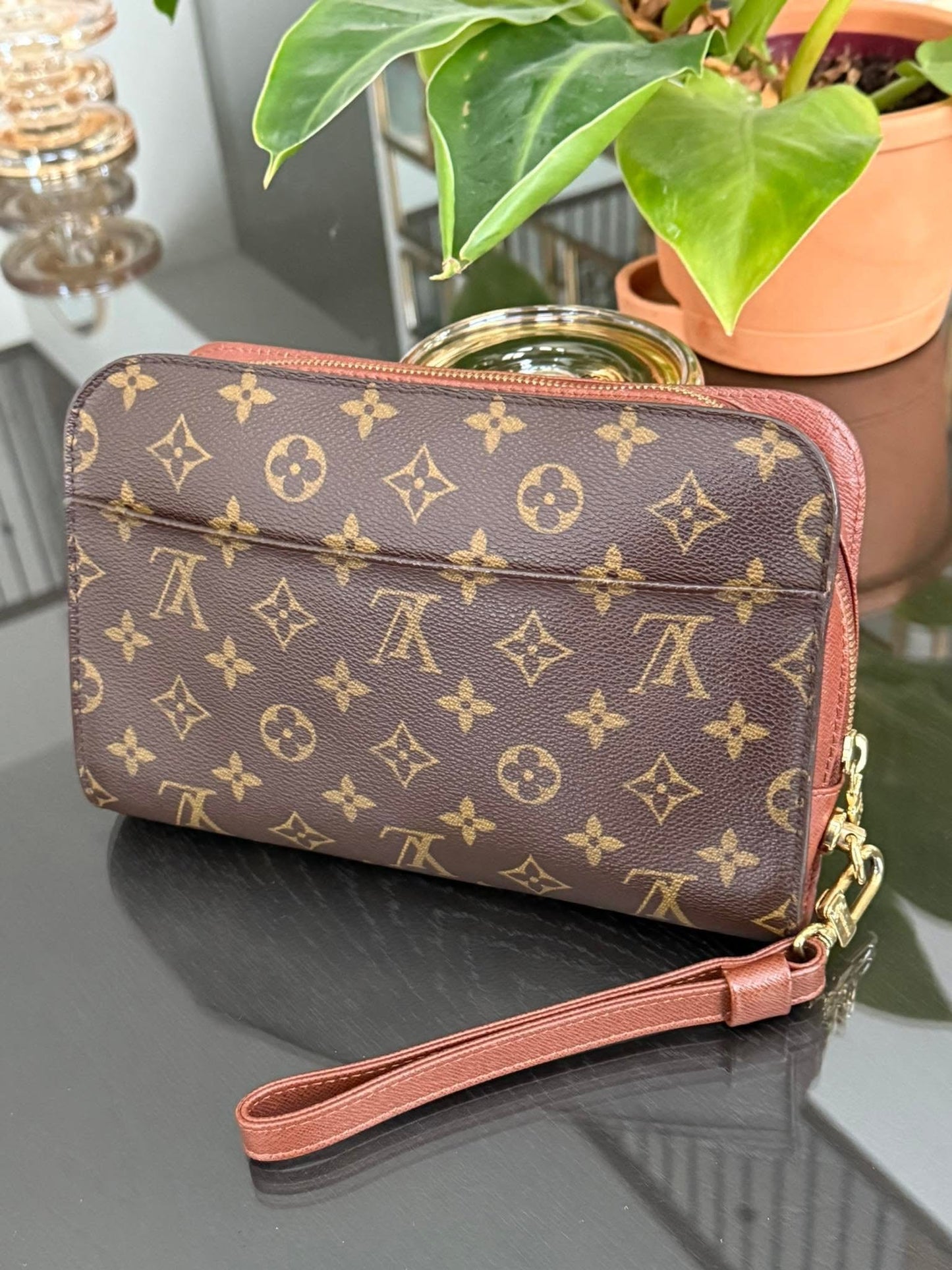 Orsay Clutch
๐๏ธ Year: 2000