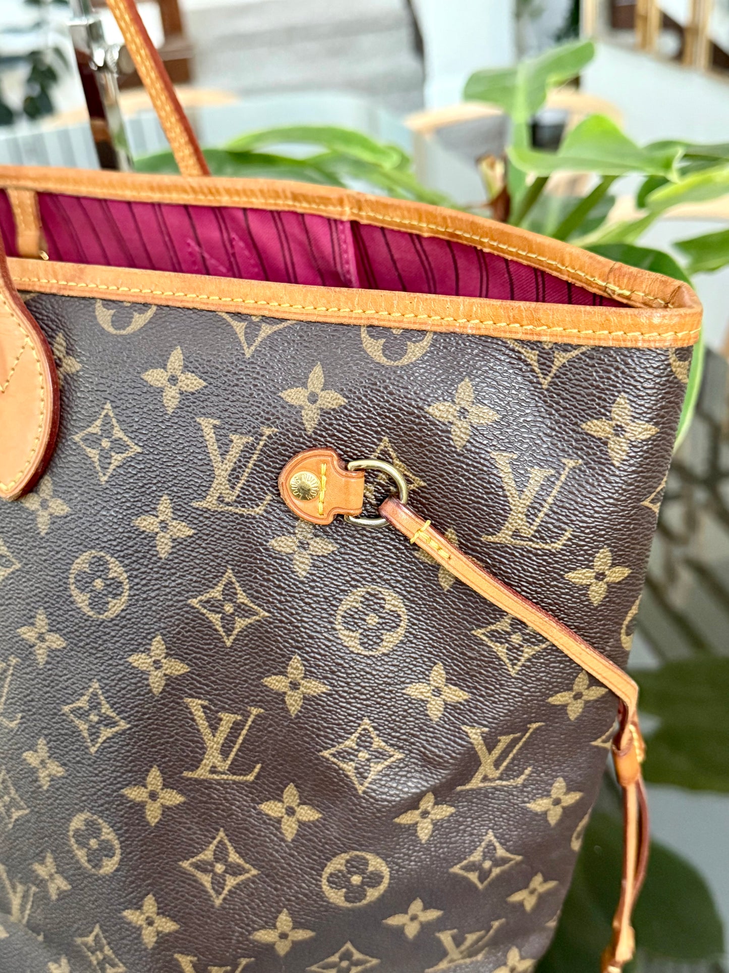 Neverfull GM in Peony with Dustbag 🗓️ Year: 2016
