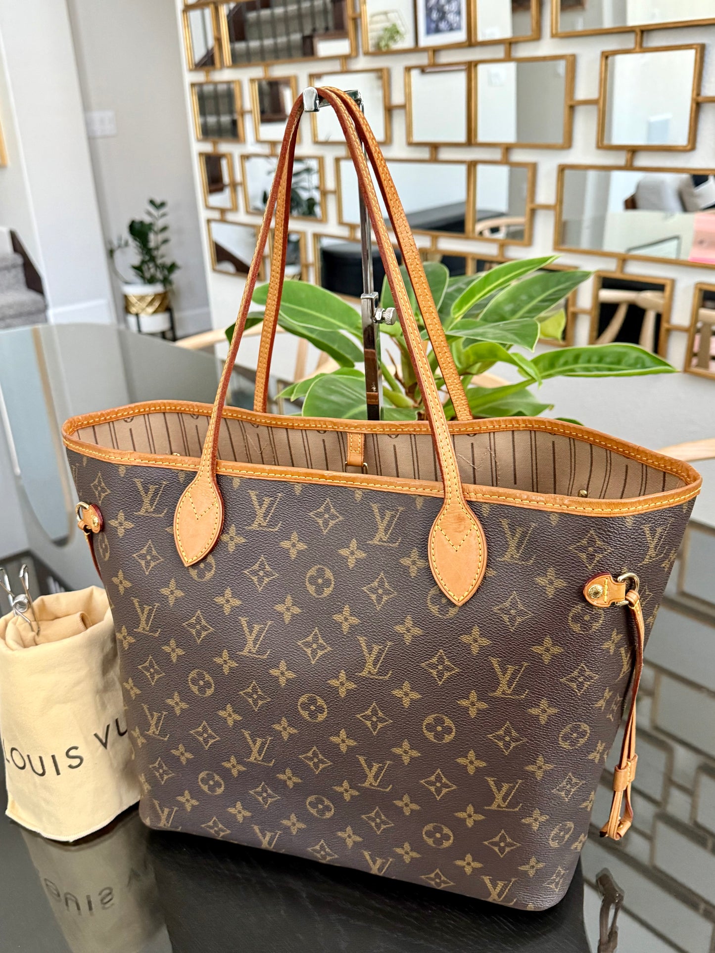Neverfull MM with Dustbag 🗓️ Year: 2008