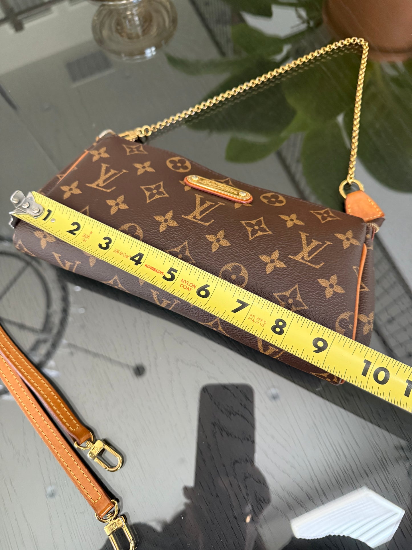 Eva Clutch with Dustbag- ๐๏ธ Year: 2015