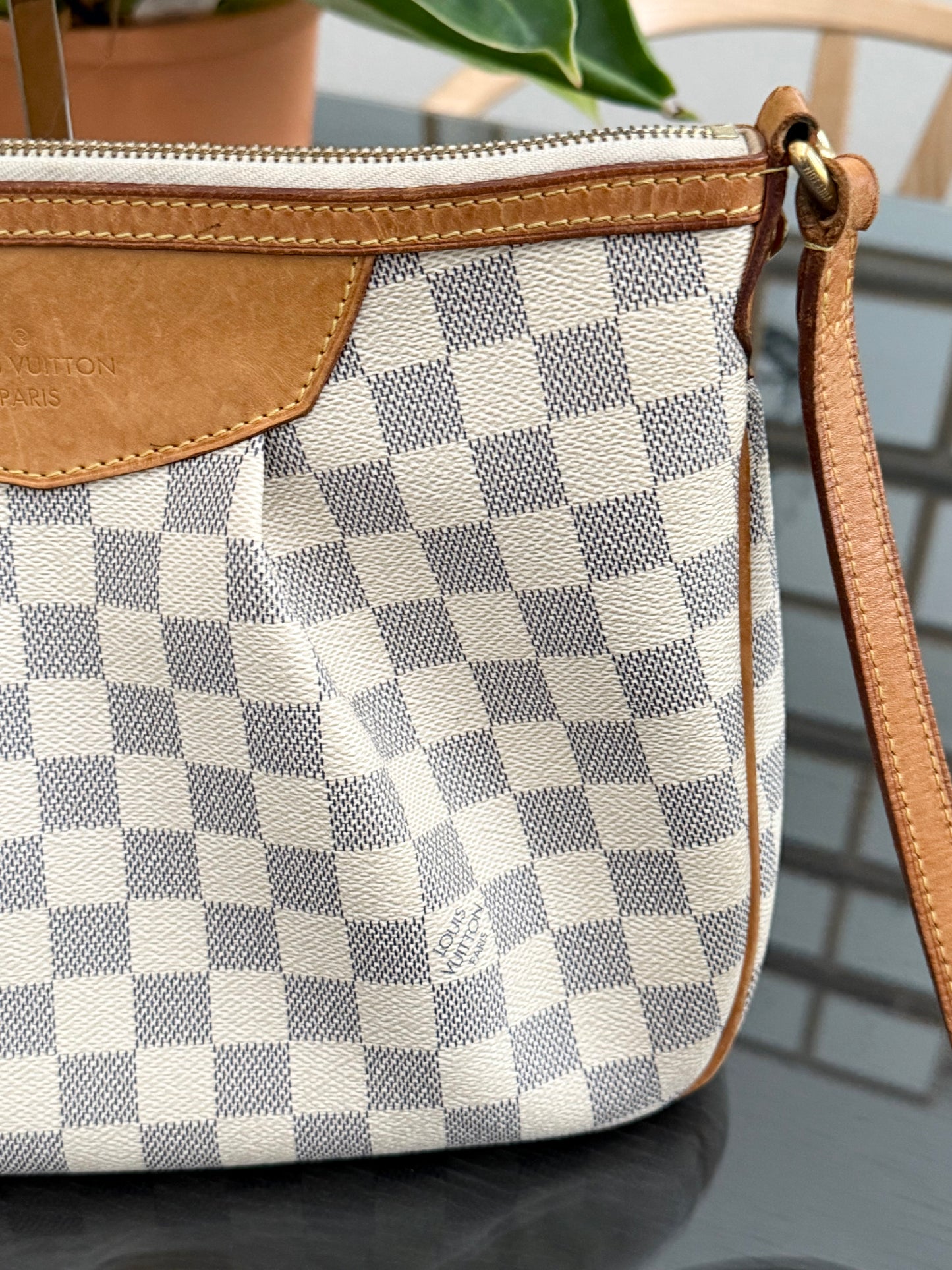 Siracusa PM Crossbody - ๐
Year: 2011