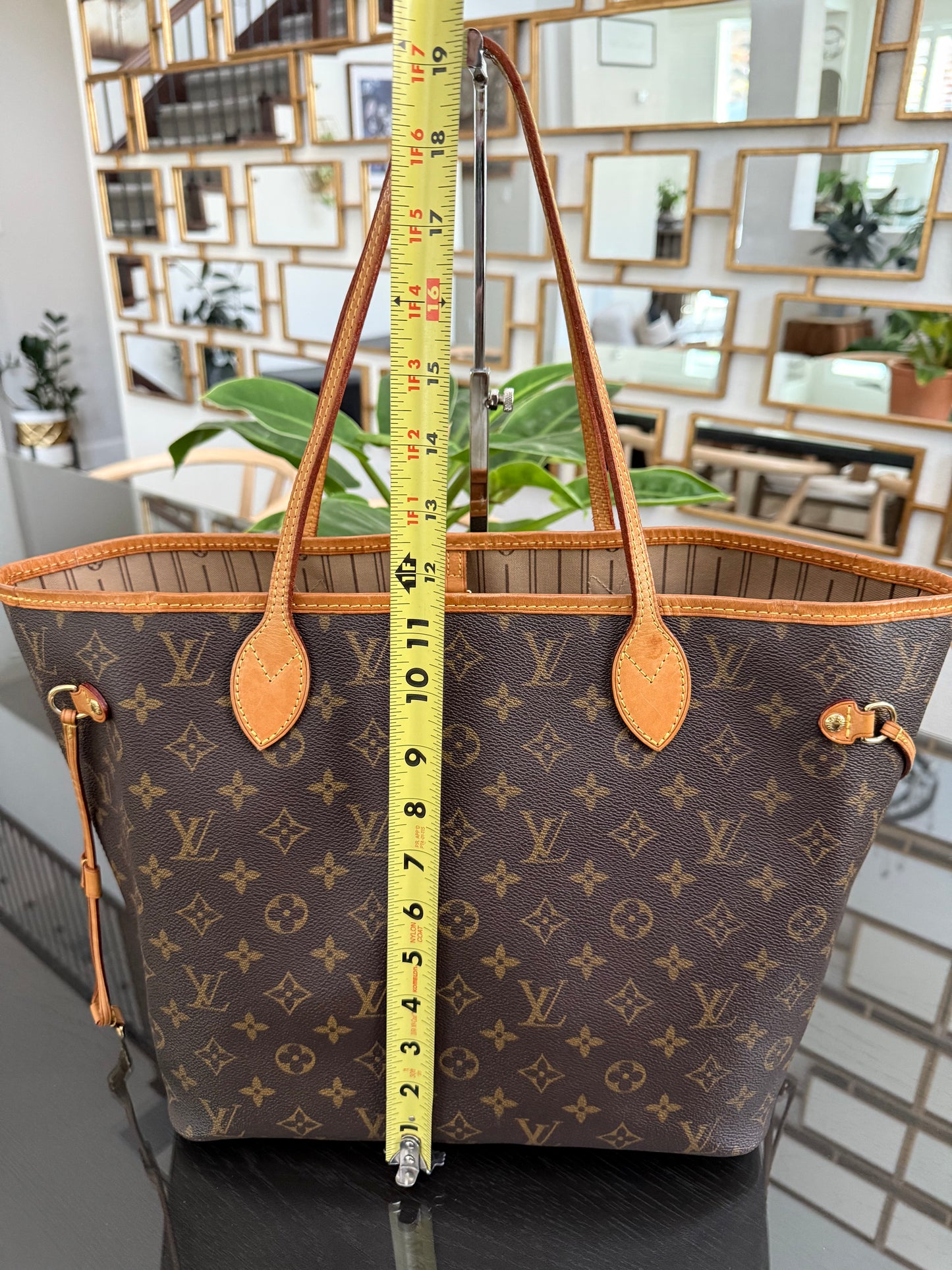 Neverfull MM with Dustbag 🗓️ Year: 2008