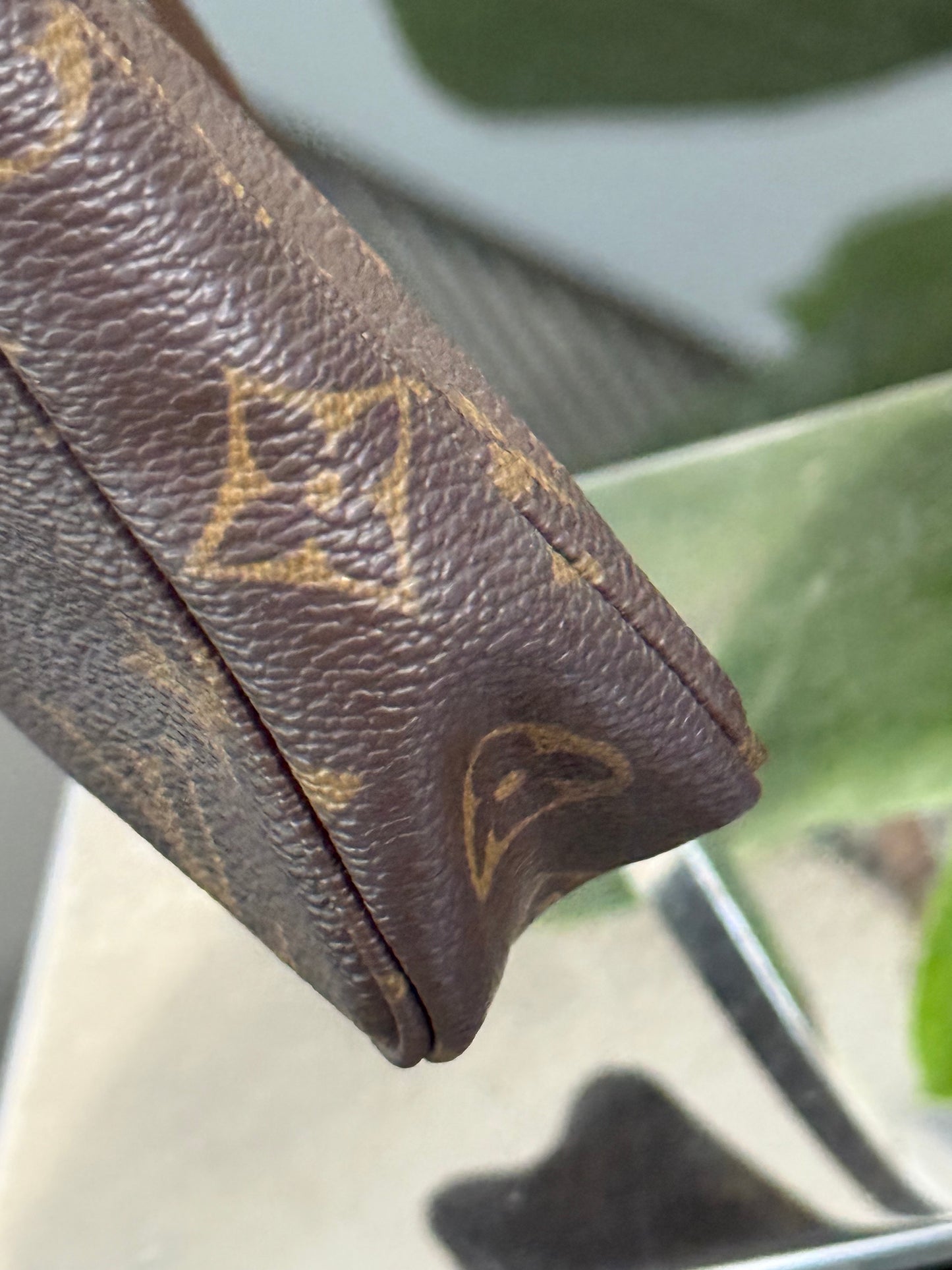 Pochette Accessories - ๐
Year: 2002