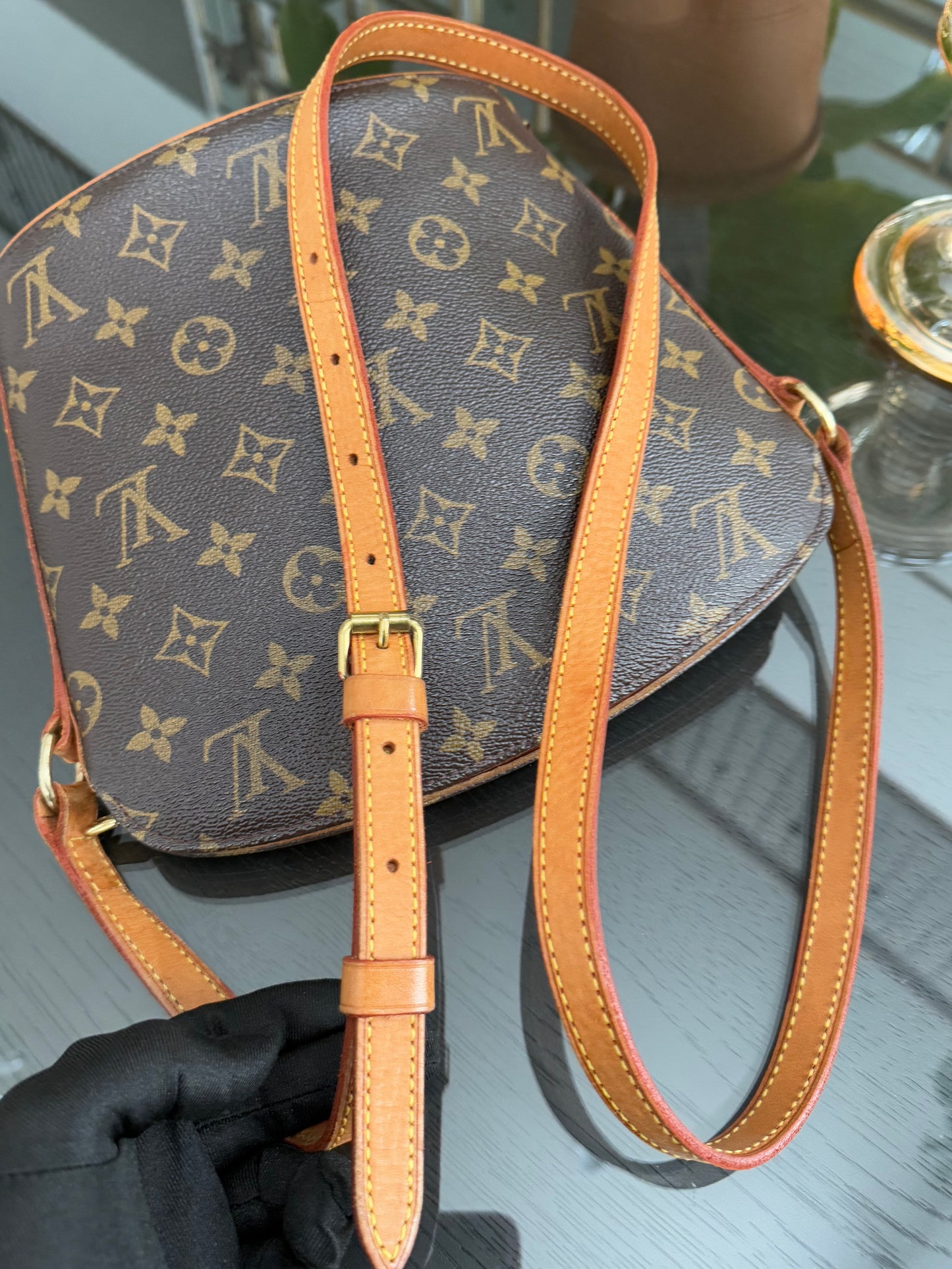 Drouot Crossbody -
π
Year: 2001