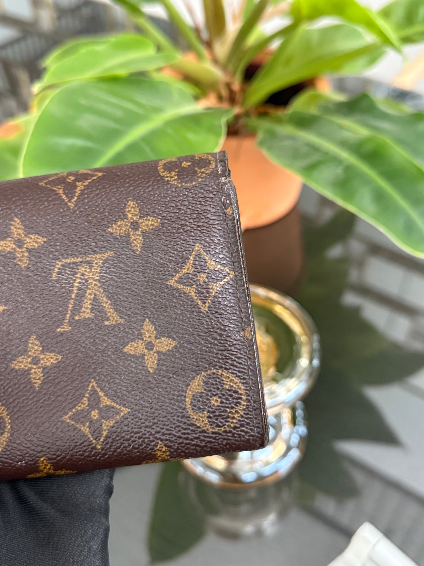 Sarah Wallet with 10 Cardholders 🗓️ Year: 2008