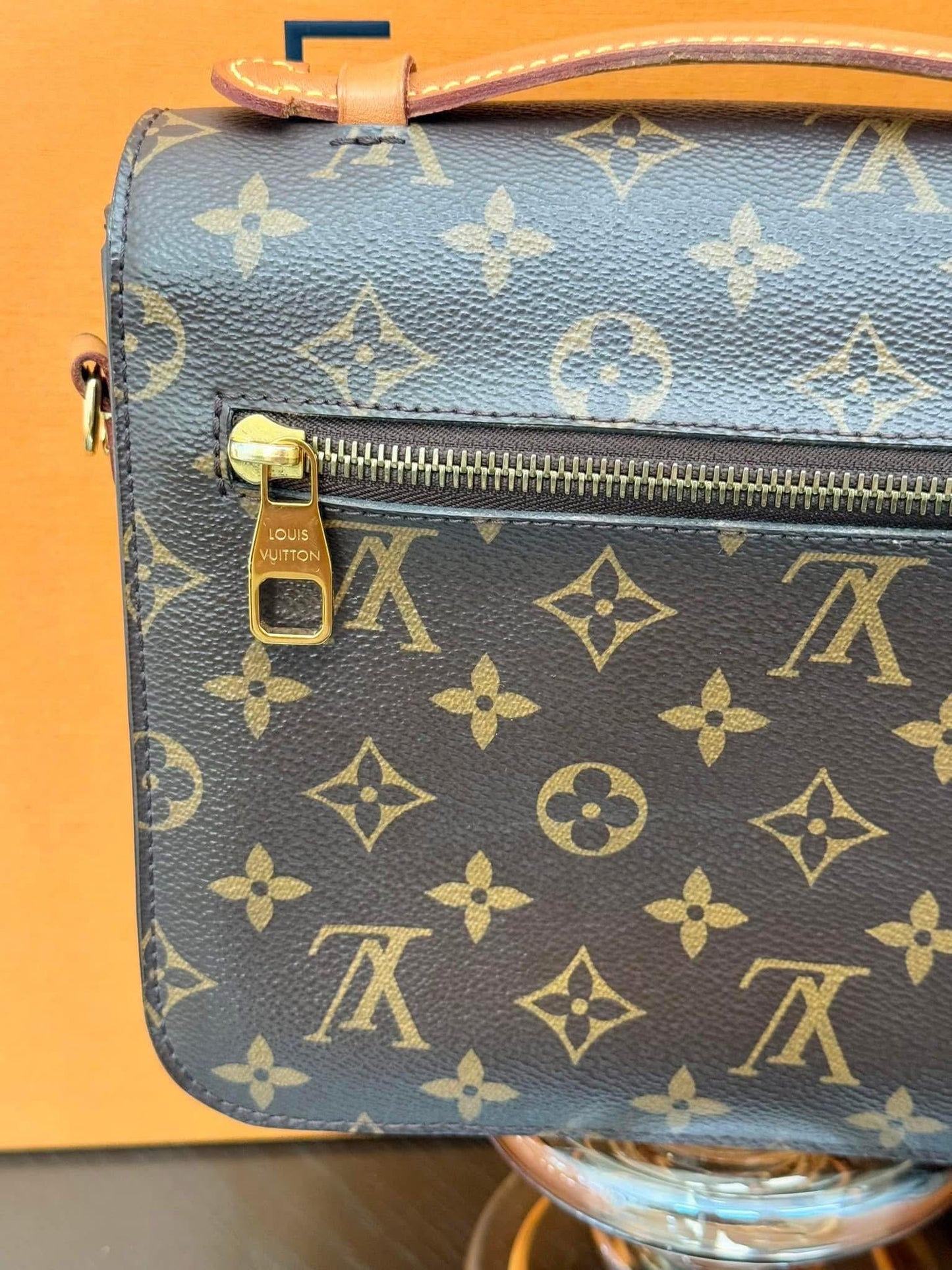 Pochette Metis with Box, Dustbag and Paper bag -Microchip & Authenticed