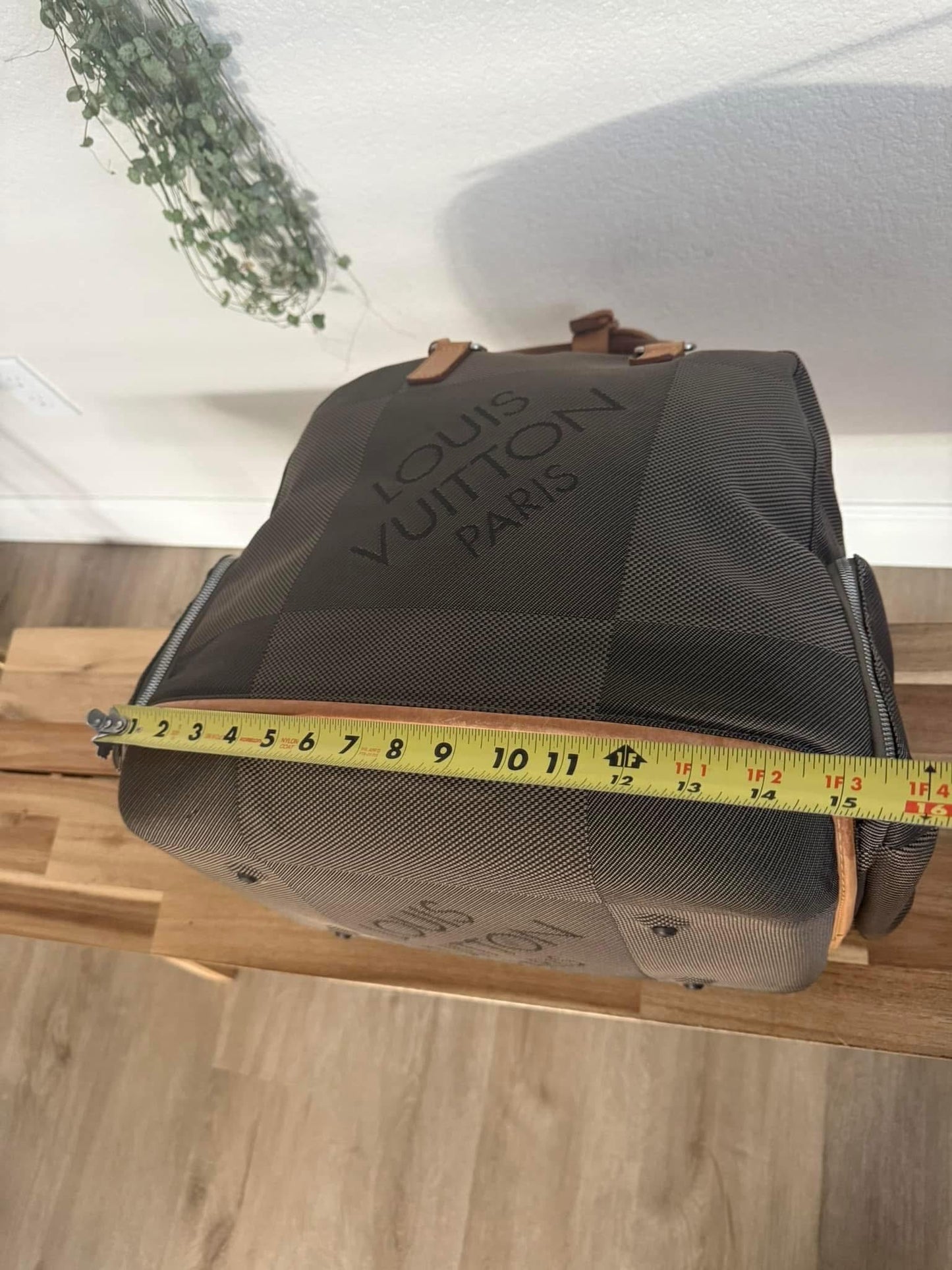 Damier Geant Aventeur Sport/Travel Bag -Year: 2004