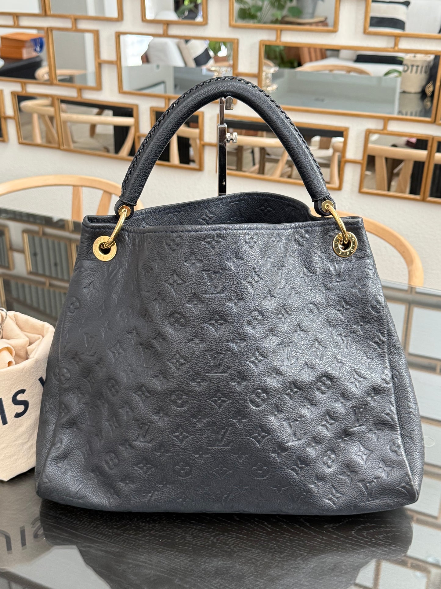 Artsy MM Empriente (Black/Dark Blue) with Dustbag and Insert Organizer - ๐
Year: 2011