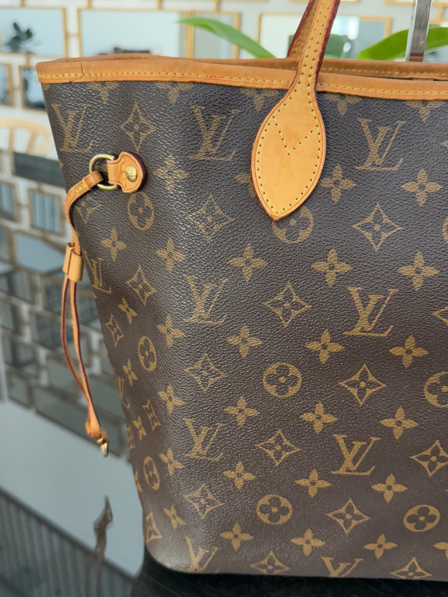 Neverfull MM with Dustbag and Insert Organizer -๐๏ธ Year: 2011