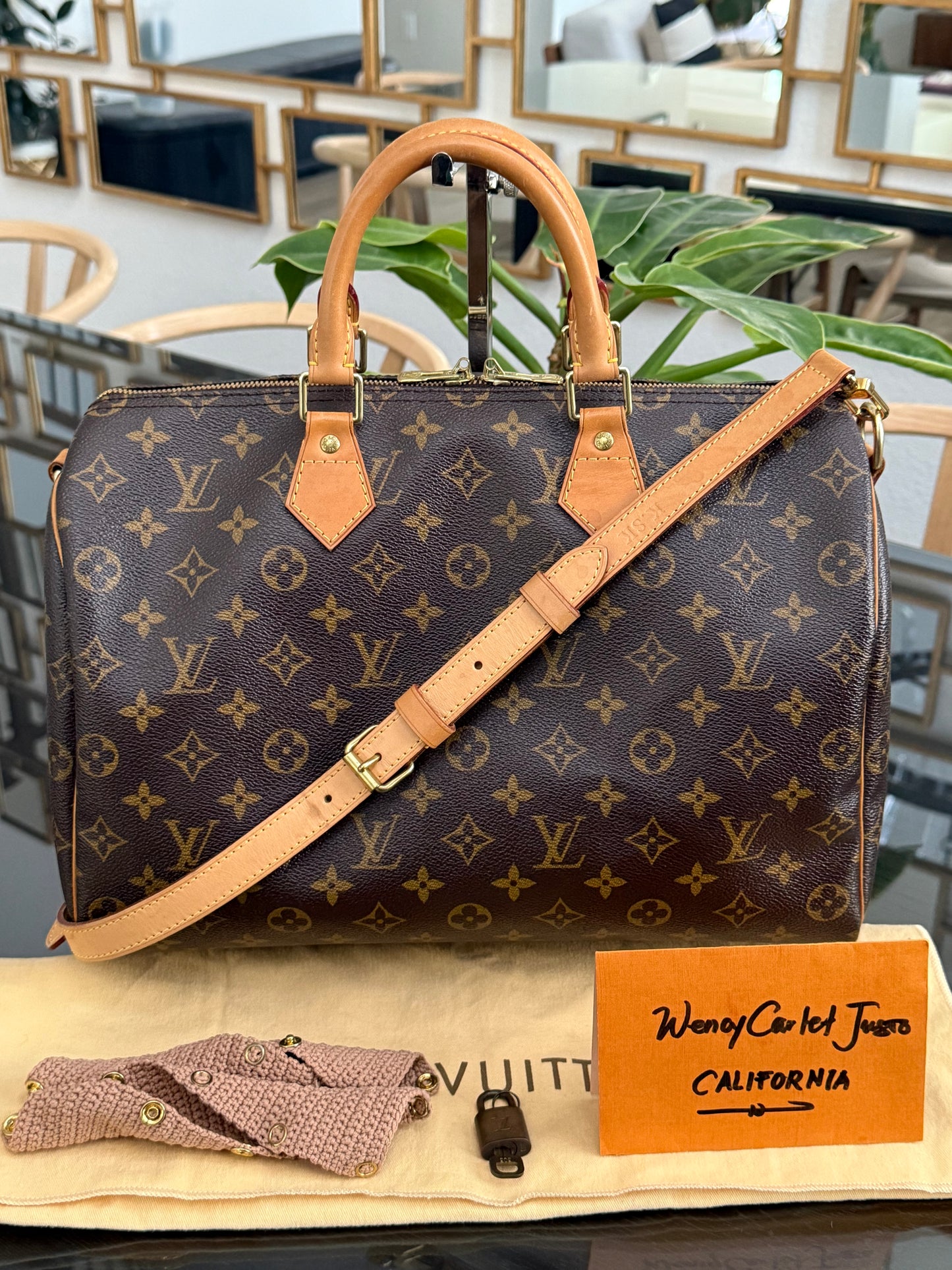 Speedy 35 Bandoulier with lock ๐key, Dustbag and handle cover - ๐
Year: 2011