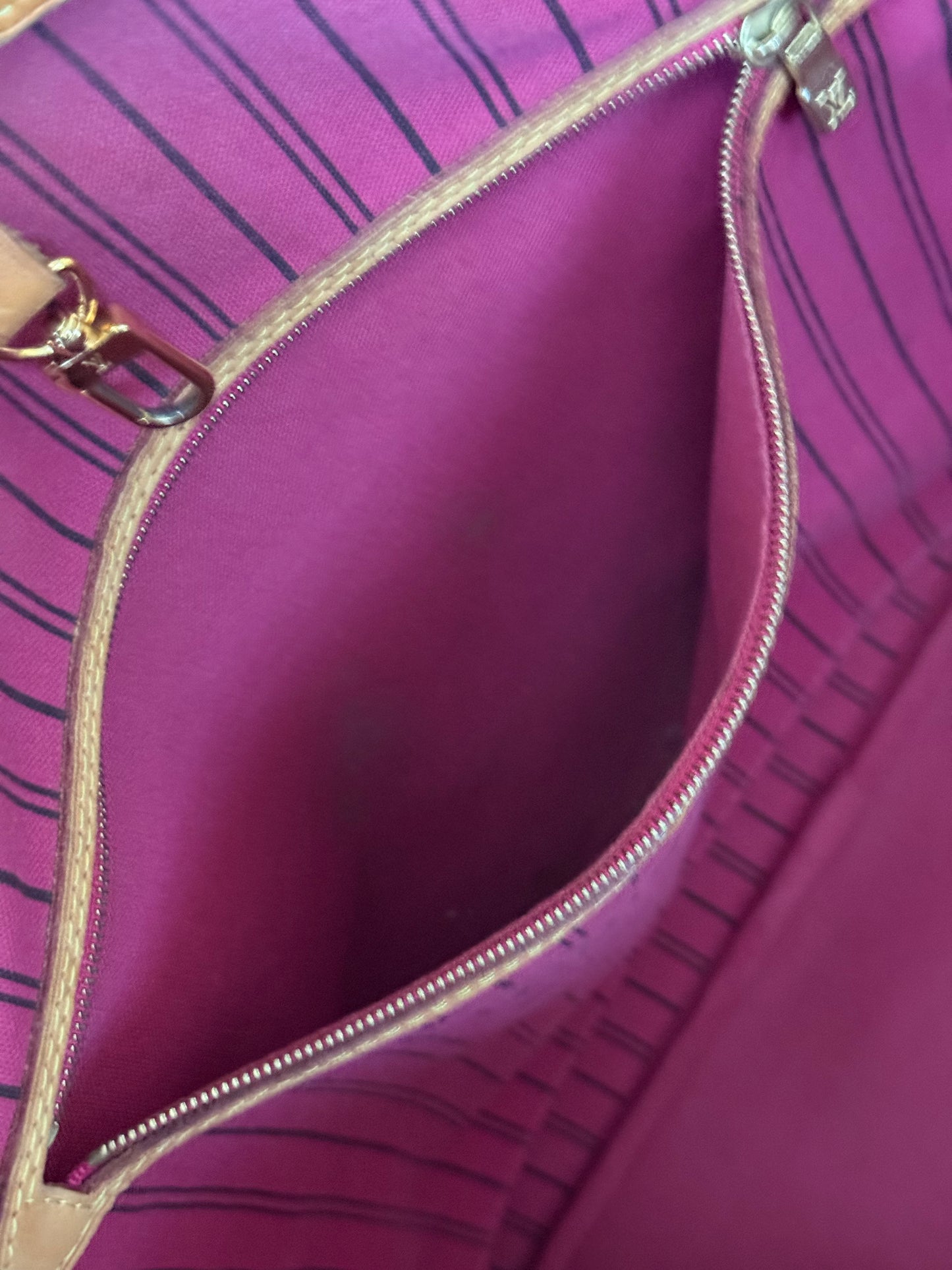 Neverfull GM in Peony with Dustbag 🗓️ Year: 2016