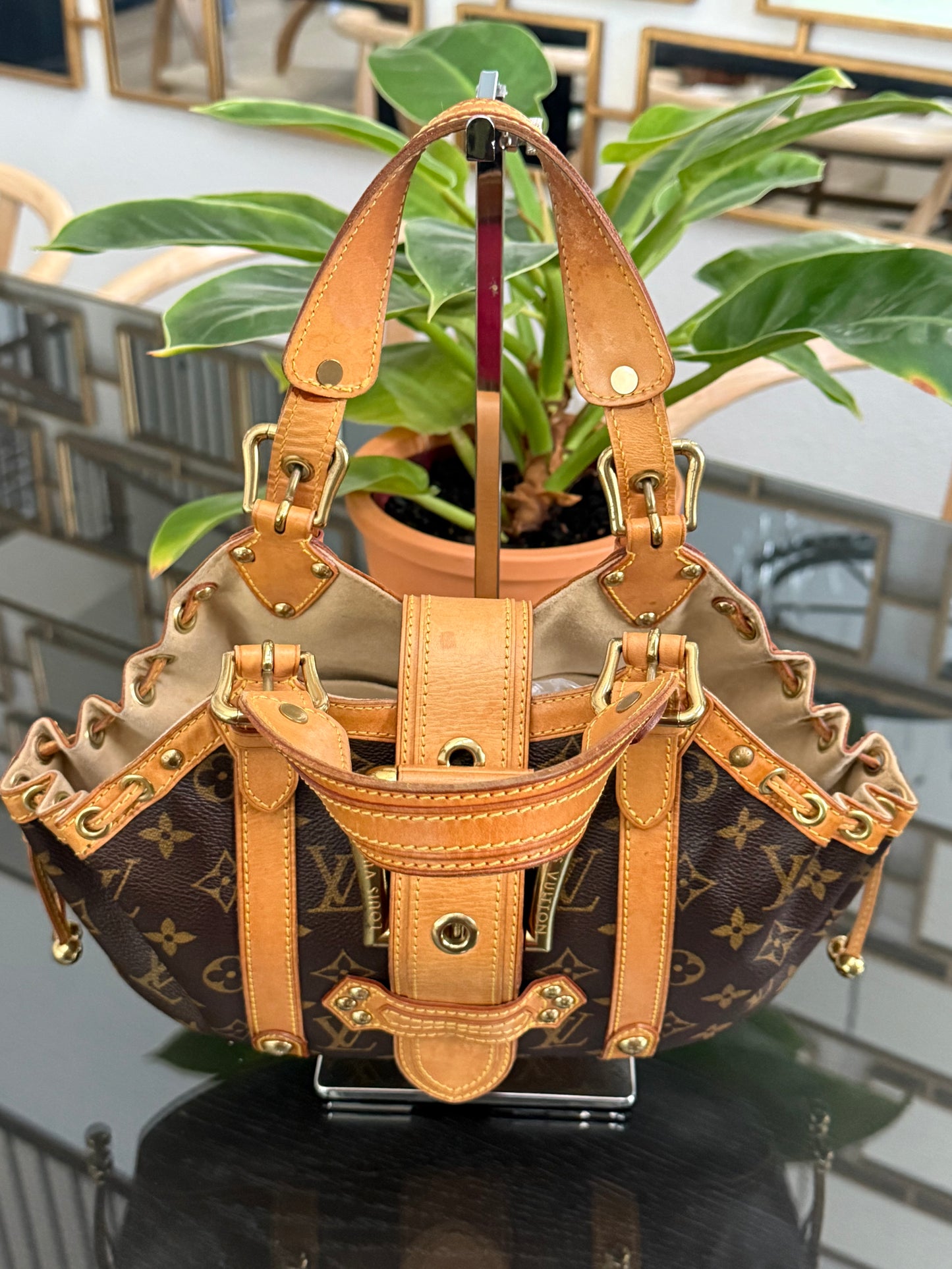 Theda GM in Monogram with Dustbag 🗓️ Year: 2004