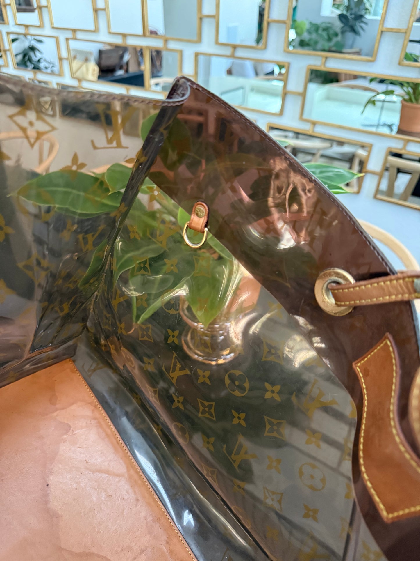 Clear Monogram Vinyl Cabas Cruise GM Tote- ๐
Year: 2000