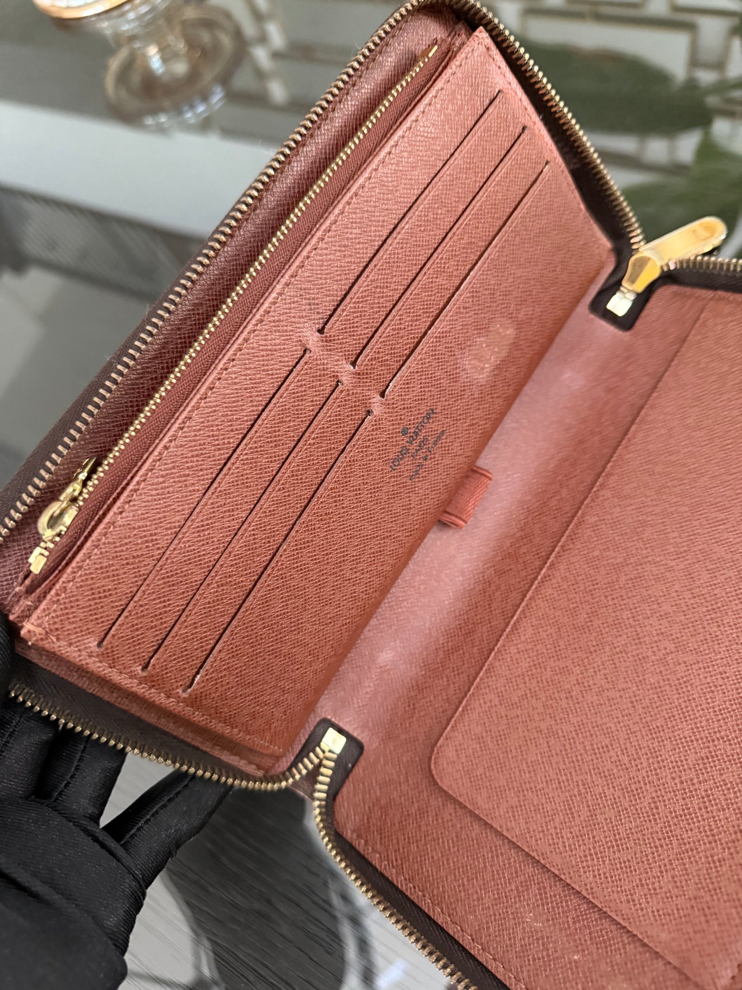 Zippy Wallet Organizer ๐
Year: 2008