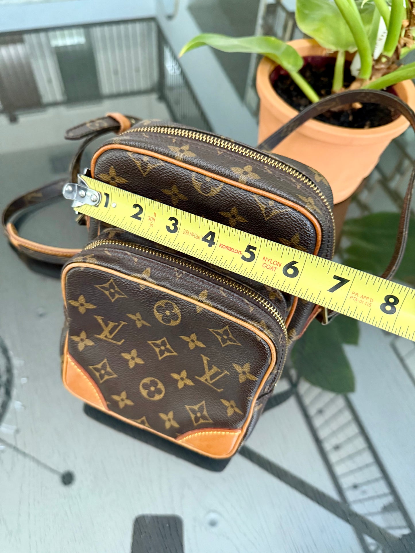 Amazon Crossbody Bag -Year: 1999