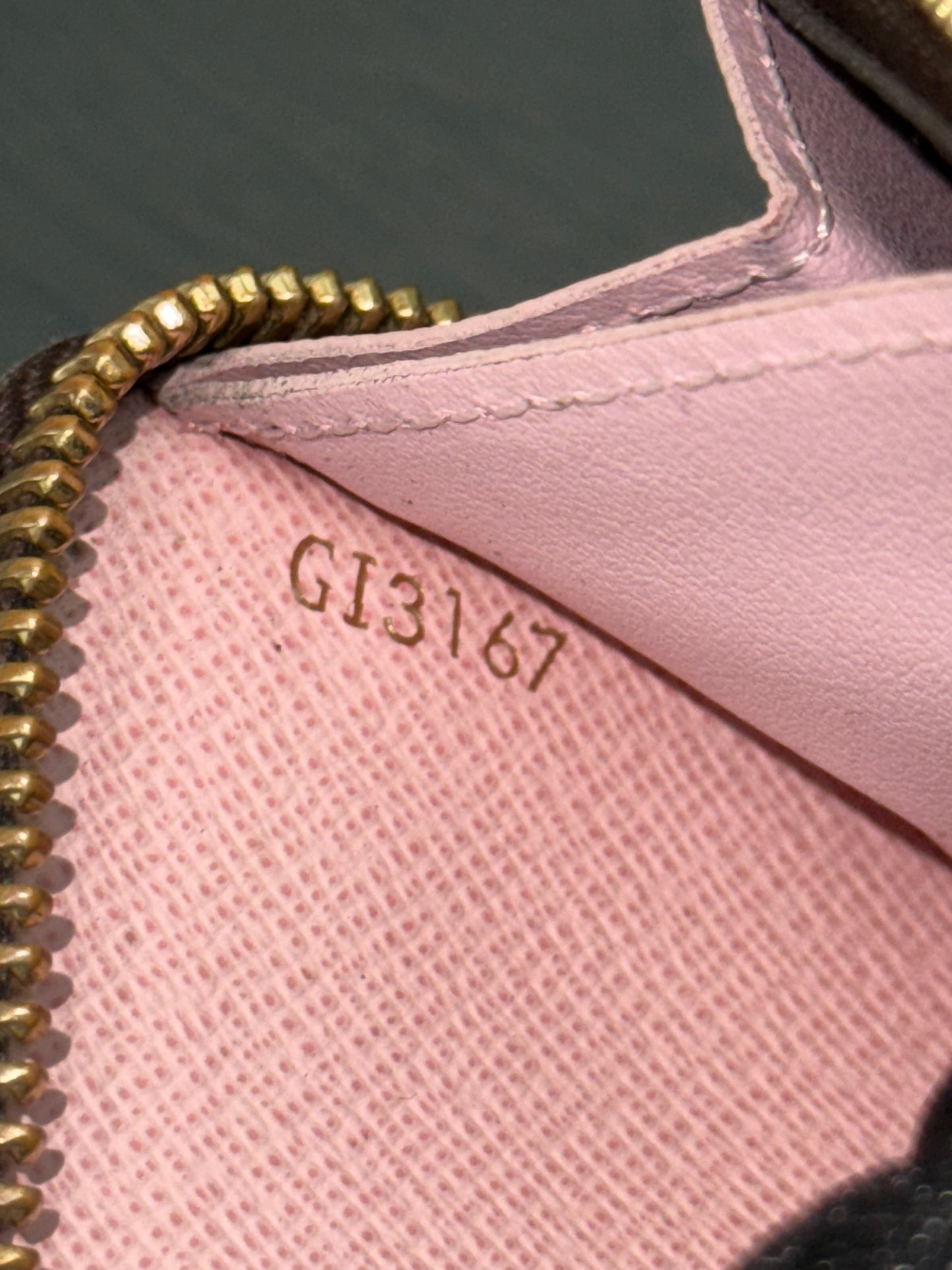 Clemence Wallet in Rose Ballerine DE with box ๐๏ธ Year 2017