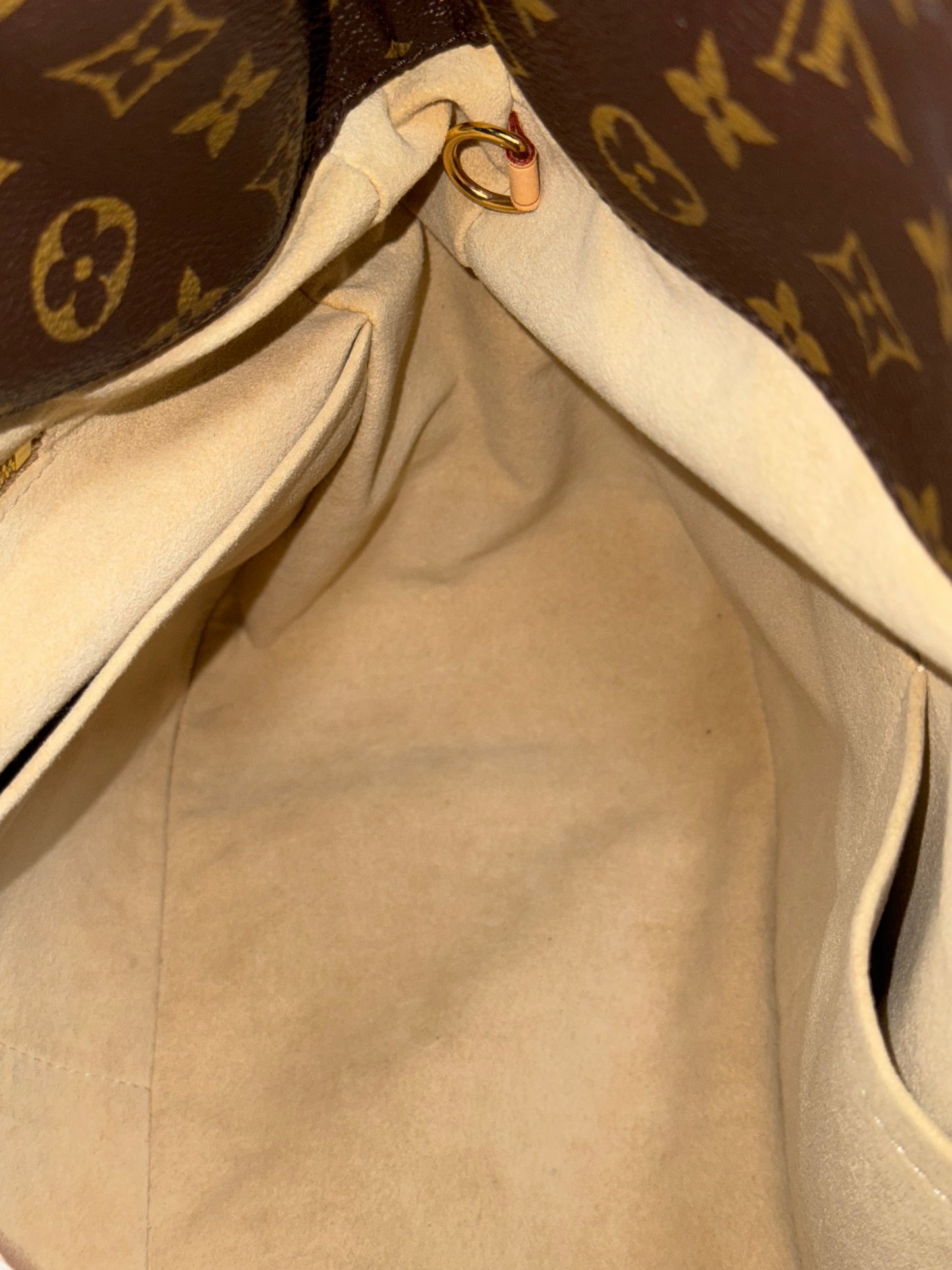 Artsy MM with Dustbag, Insert Organizer and twilly - ๐
Year: 2010