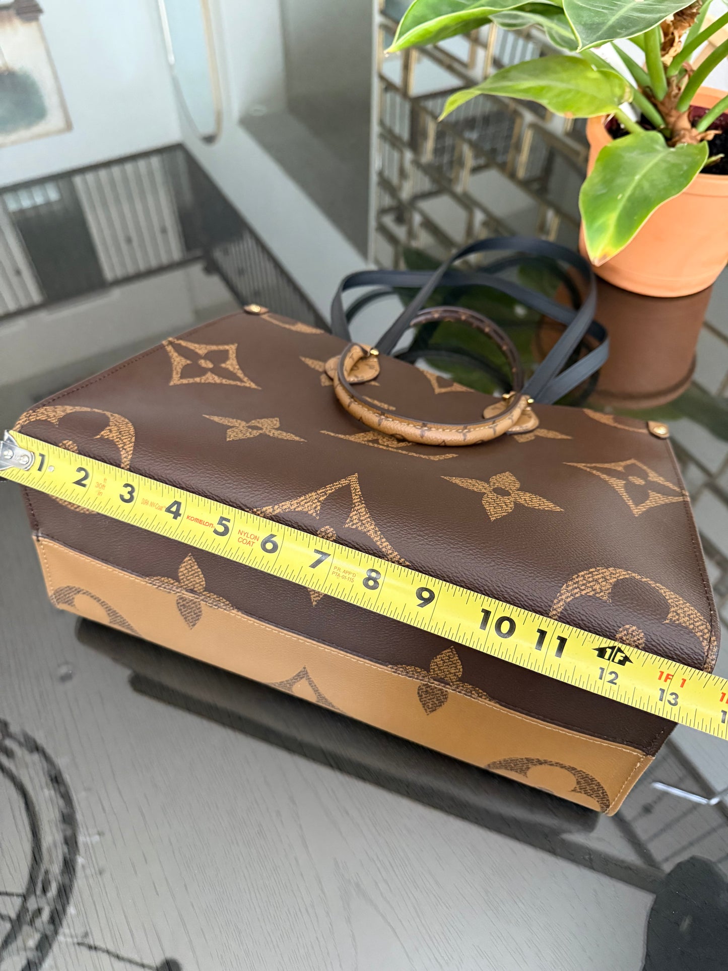 On The Go MM in Monogram with Dustbag -Microchip