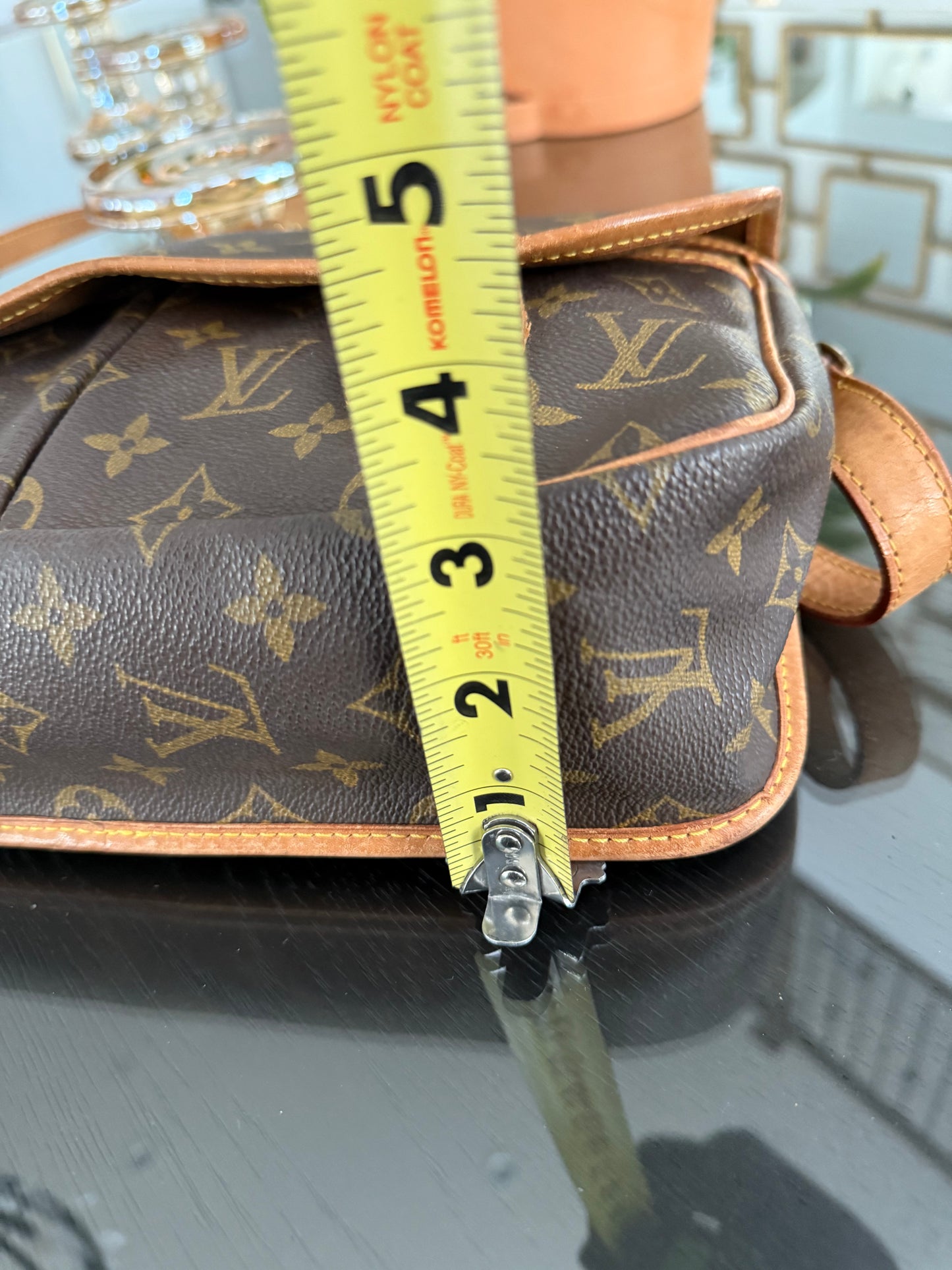 Gibeciere MM Crossbody Messenger -
๐
Year: 1991