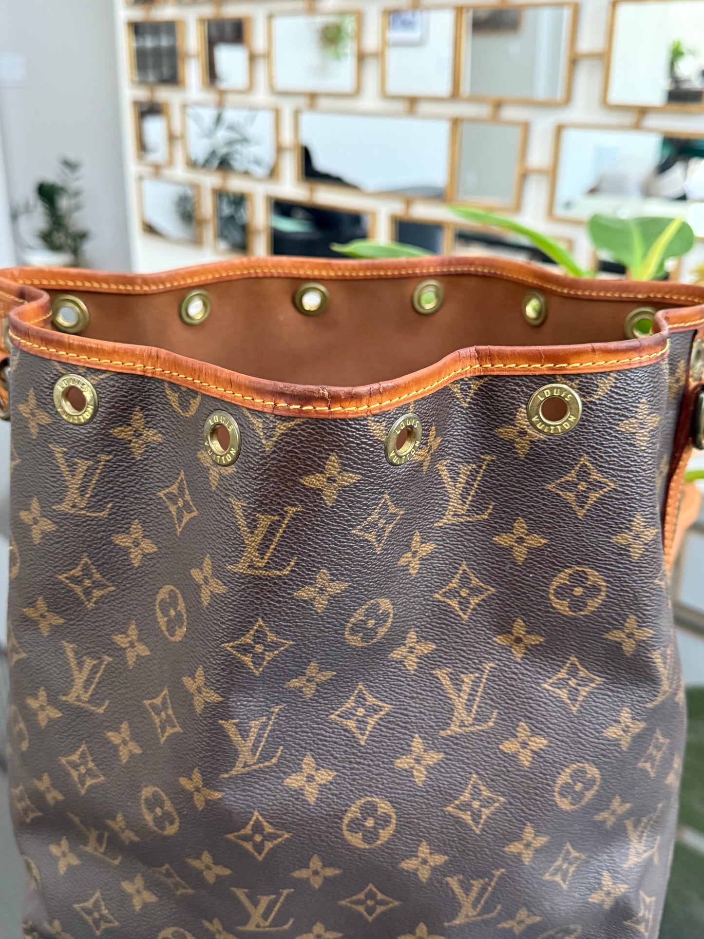Noe GM in Monogram -๐๏ธ Year 1989