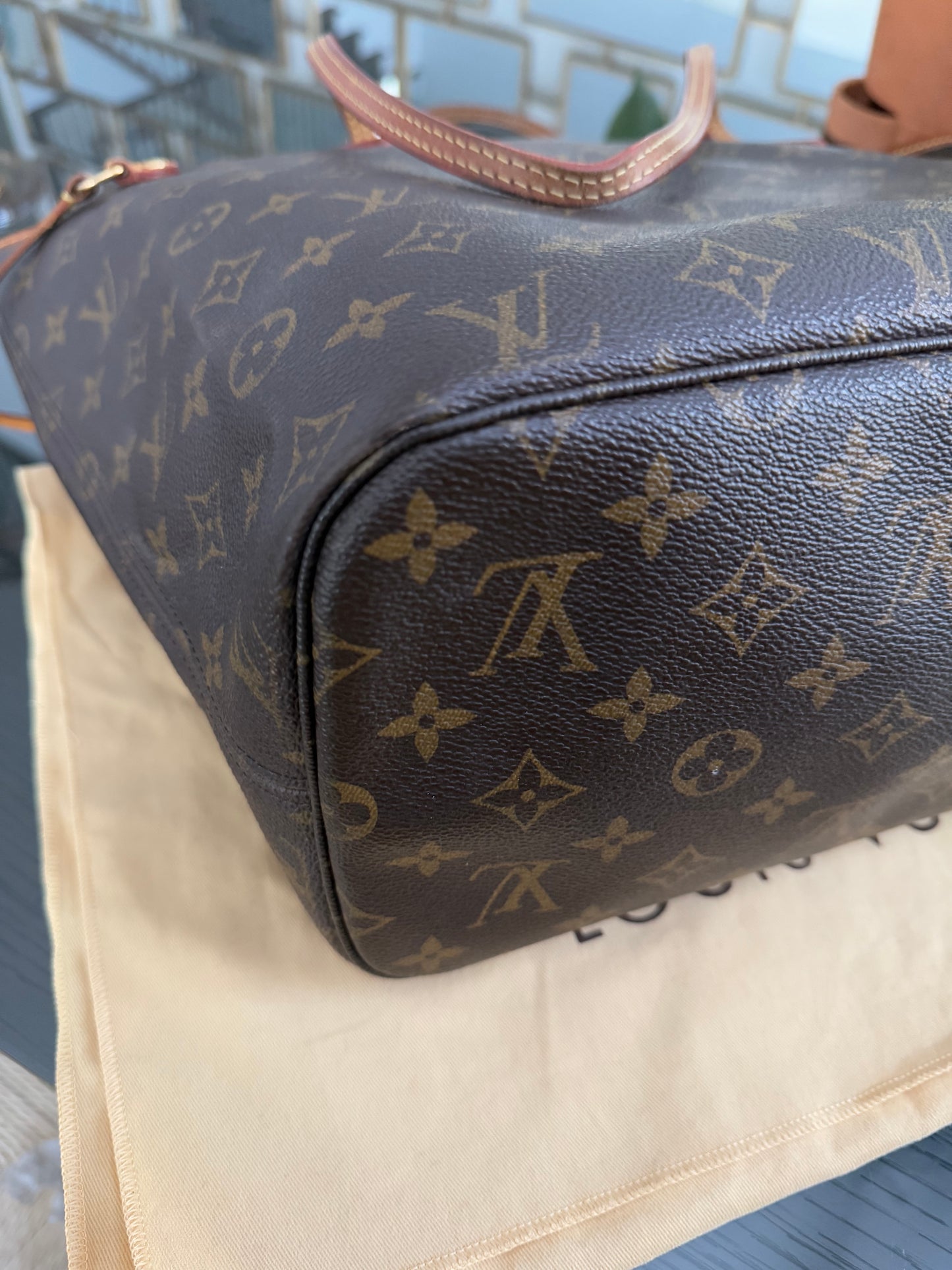 Neverfull MM with Dustbag -🗓️ Year: 2008