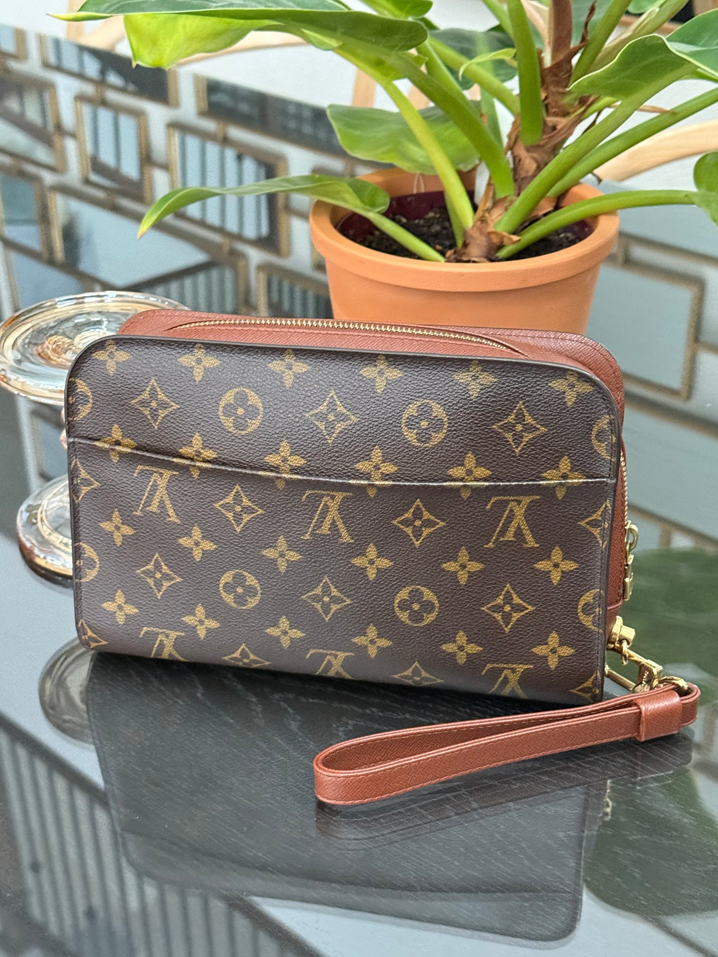 Orsay Clutch -
🗓️ Year: 2001