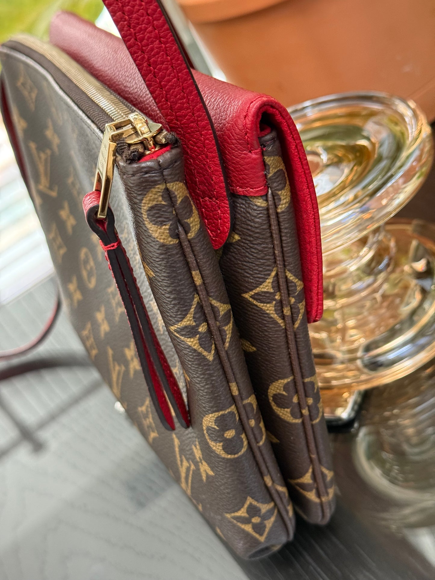 Twice Pochette in Cerise Red with Dustbag -π
Year: 2015