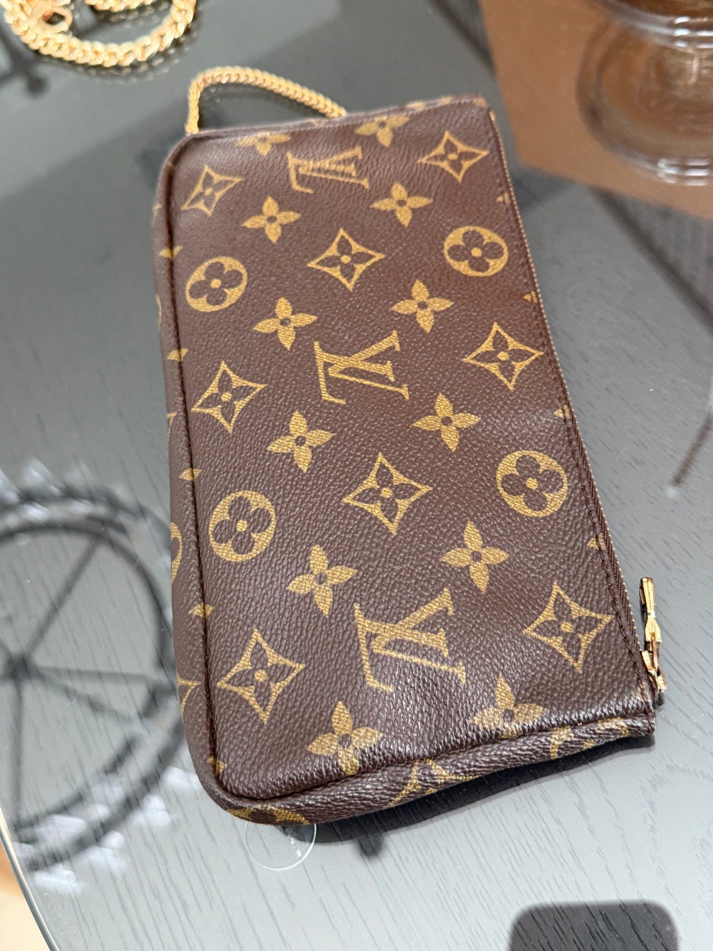 Sac Shopping Pouch with Generic Gold Strap
