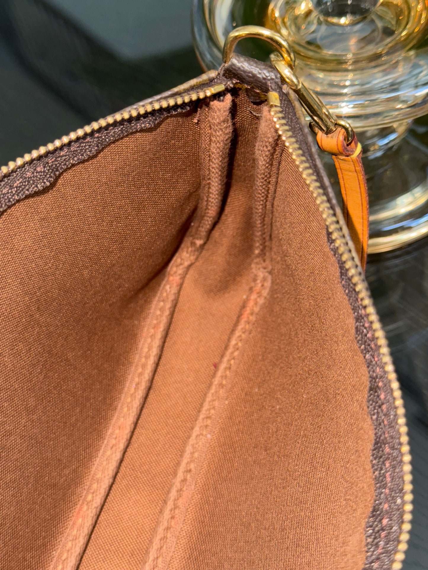 Pochette Accessories - ๐
Year: 2002