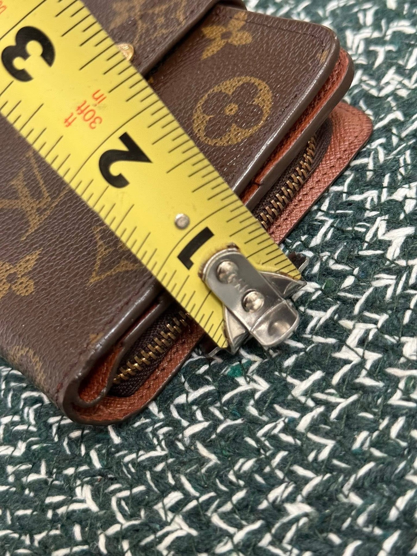Monogram Zip Around Compact Wallet ๐๏ธ Year: 1999