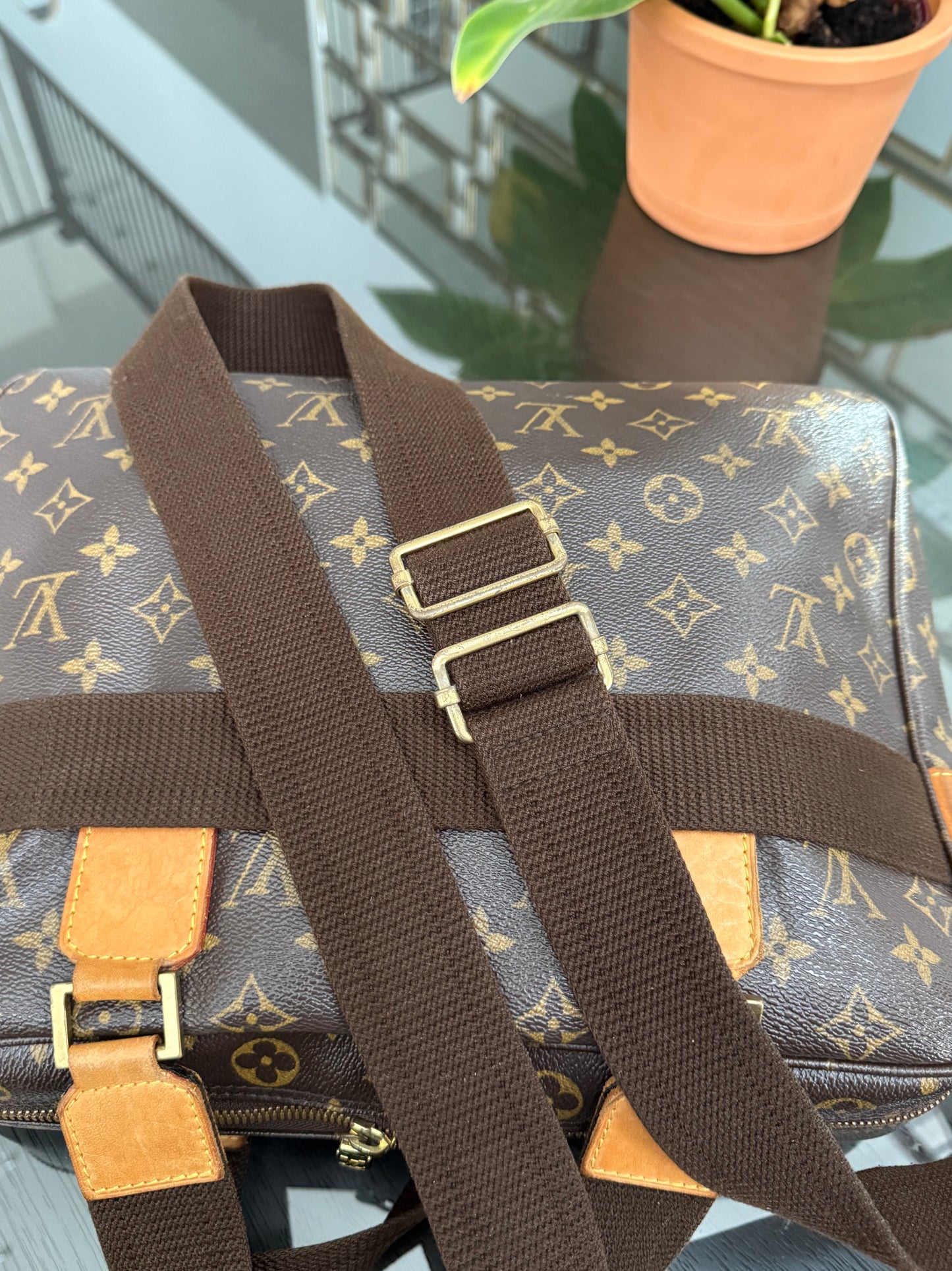 Sac Boshpore 2 Way bag in Monogram ๐๏ธ Year: 2005