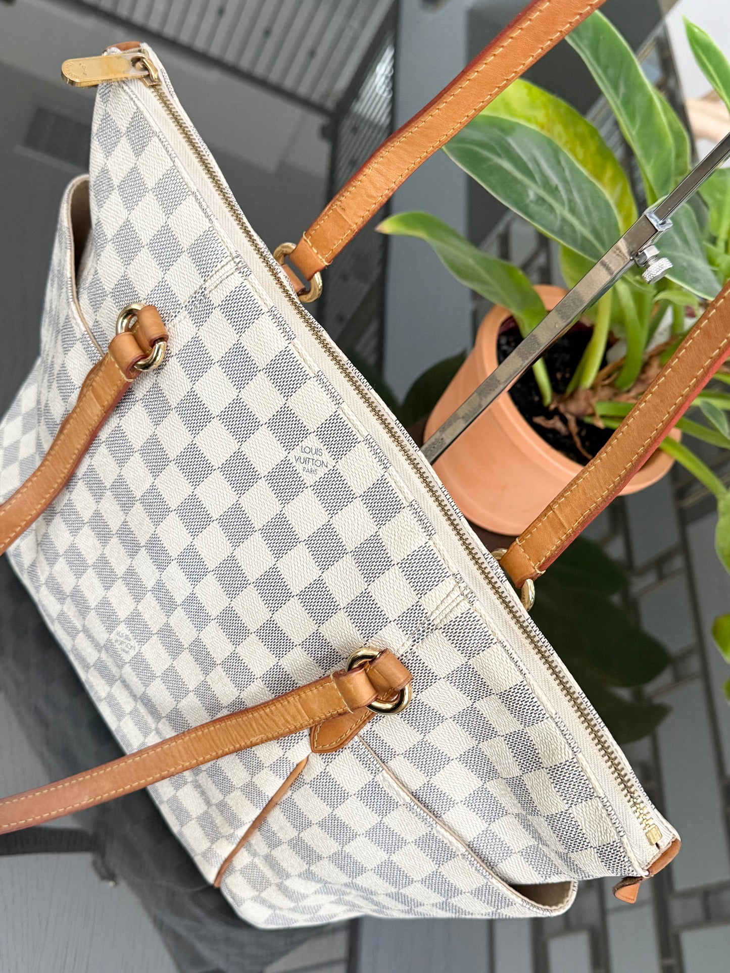 Totally MM in Azur with Dustbag and Insert Organizer -Year: 2010