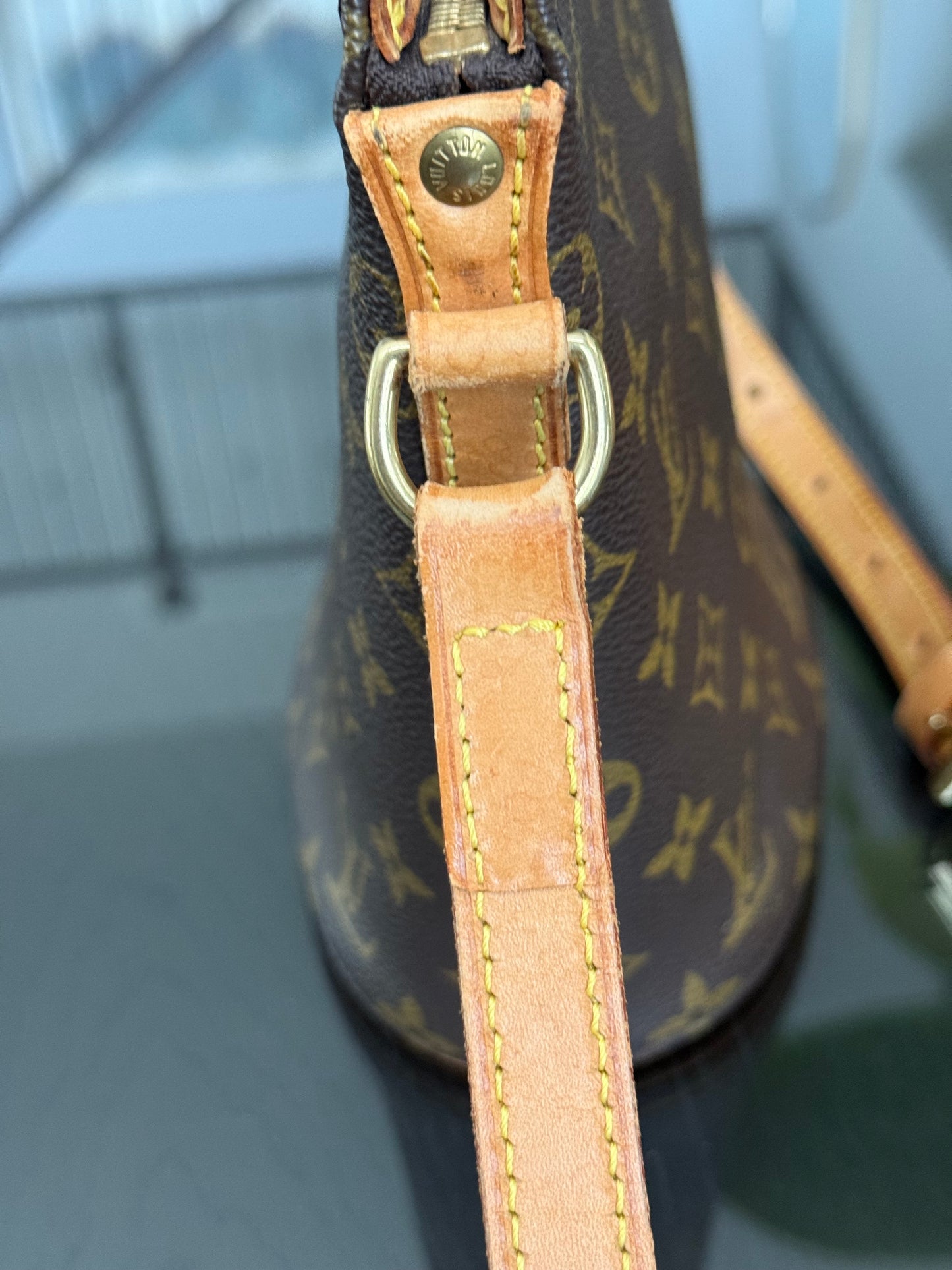 Drouot Crossbody -π
Year: 1997