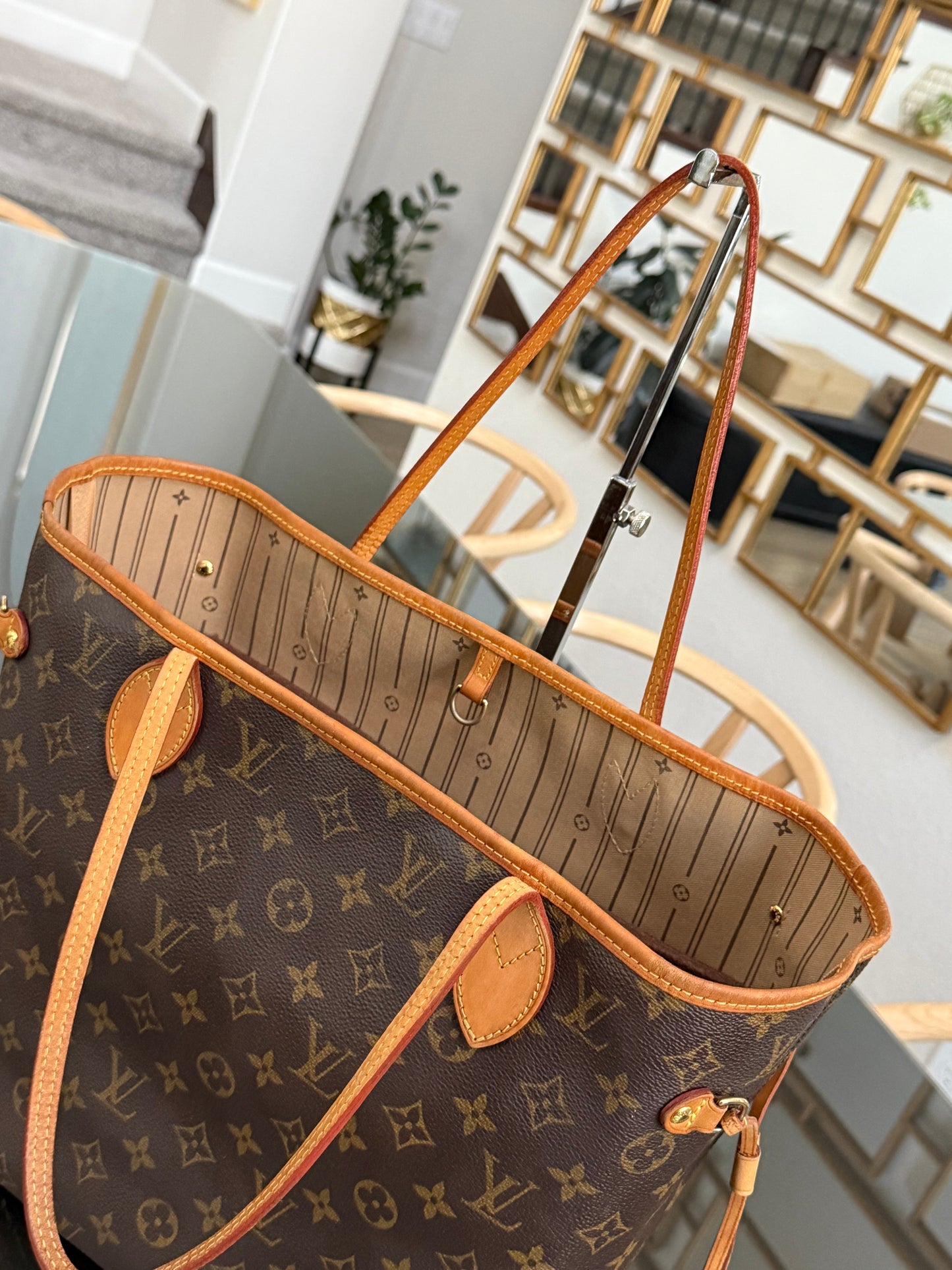 Neverfull MM with Dustbag and Insert Organizer 🗓️ Year: 2008