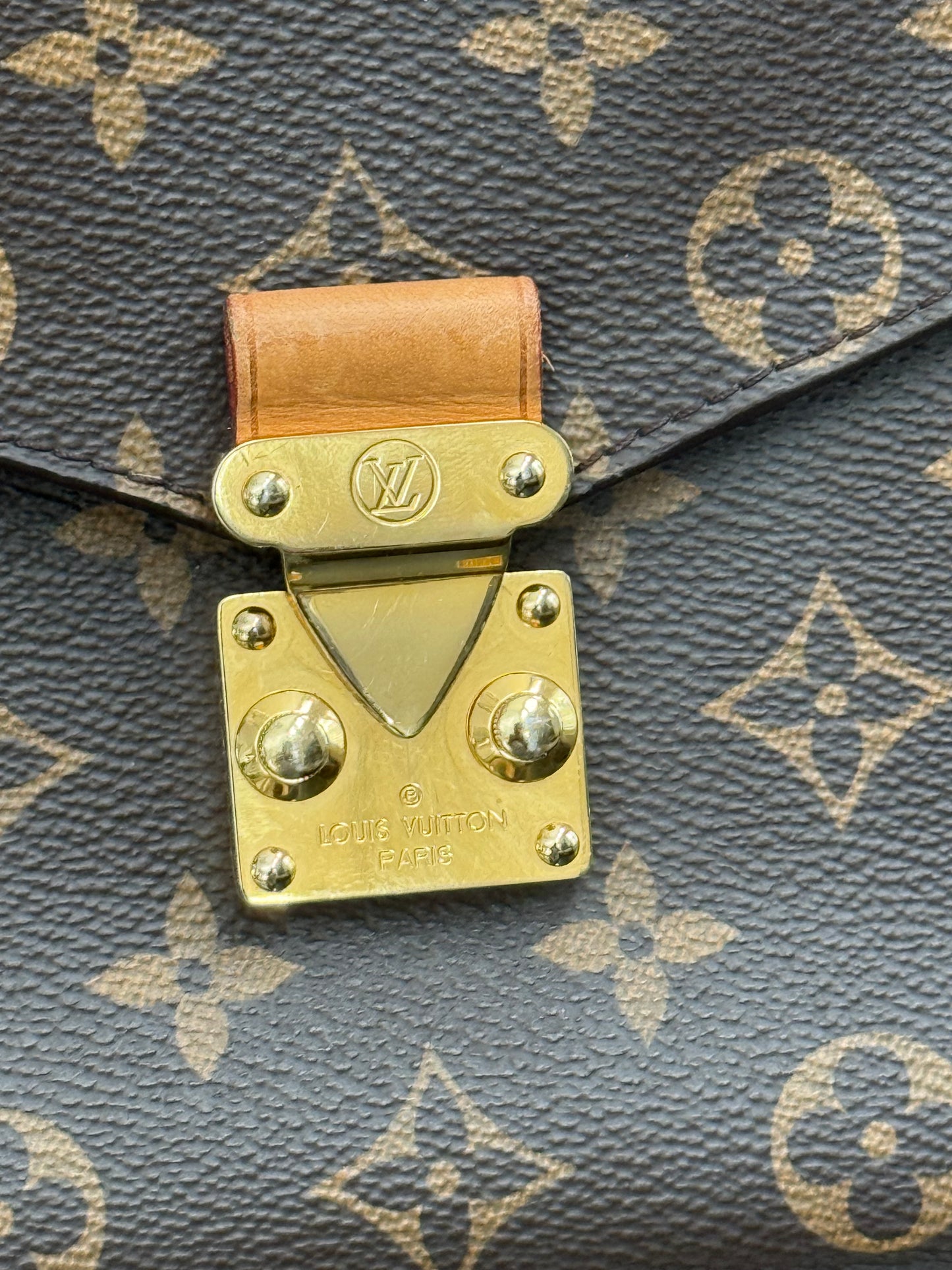 Pochette Metis with Box, Dustbag and Paper bag -Microchip & Authenticed
