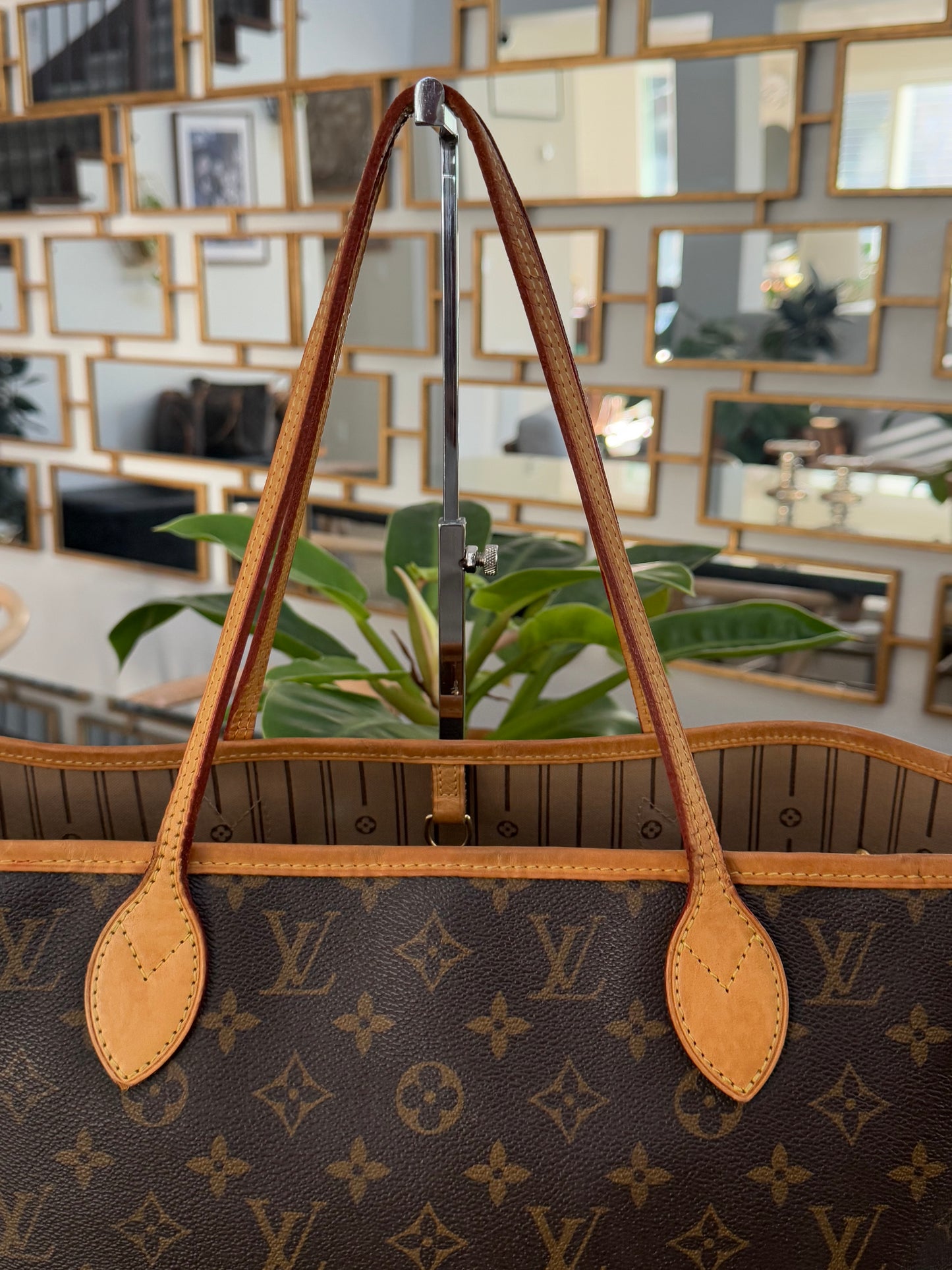 Neverfull MM with Dustbag and Insert Organizer -๐๏ธ Year: 2011