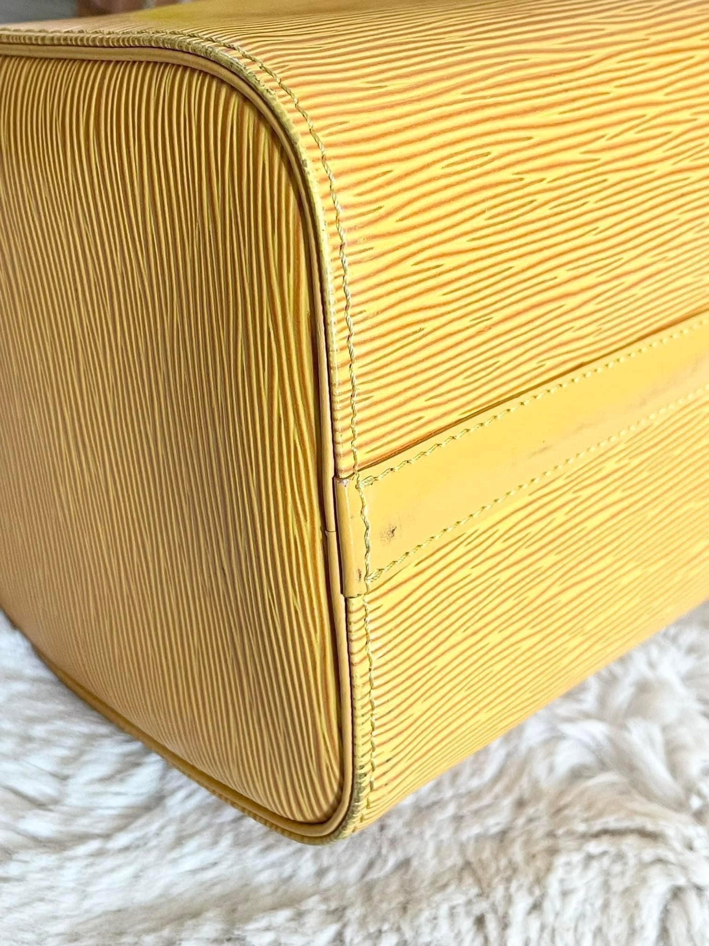Epi Speedy 25 in Tassel Yellow -Year: 1994