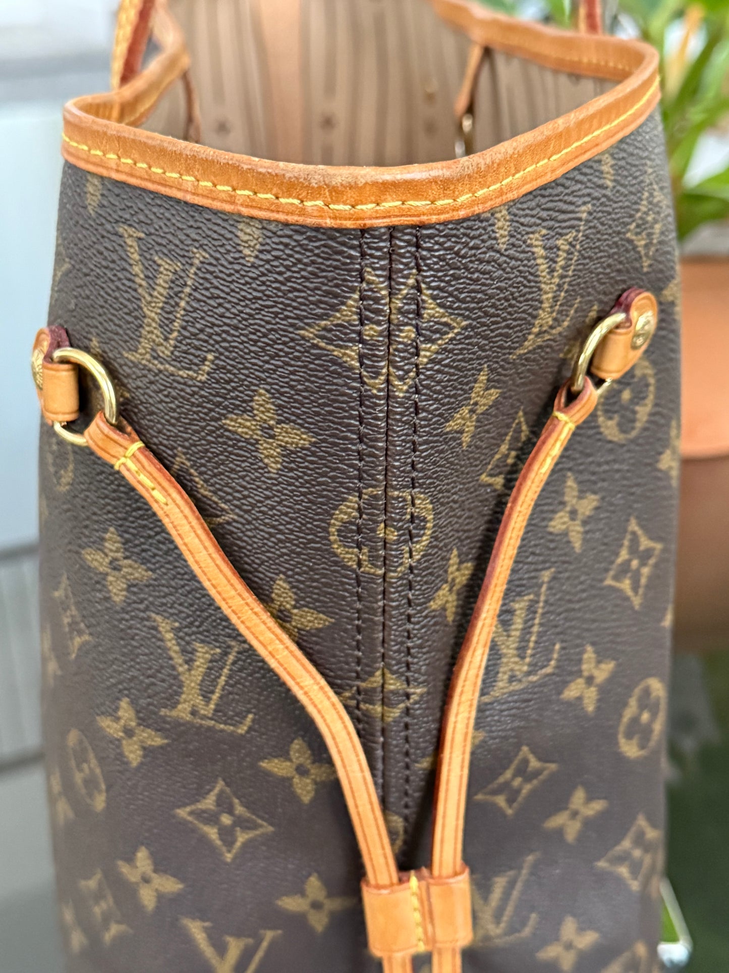 Neverfull MM with Dustbag 🗓️ Year: 2008
