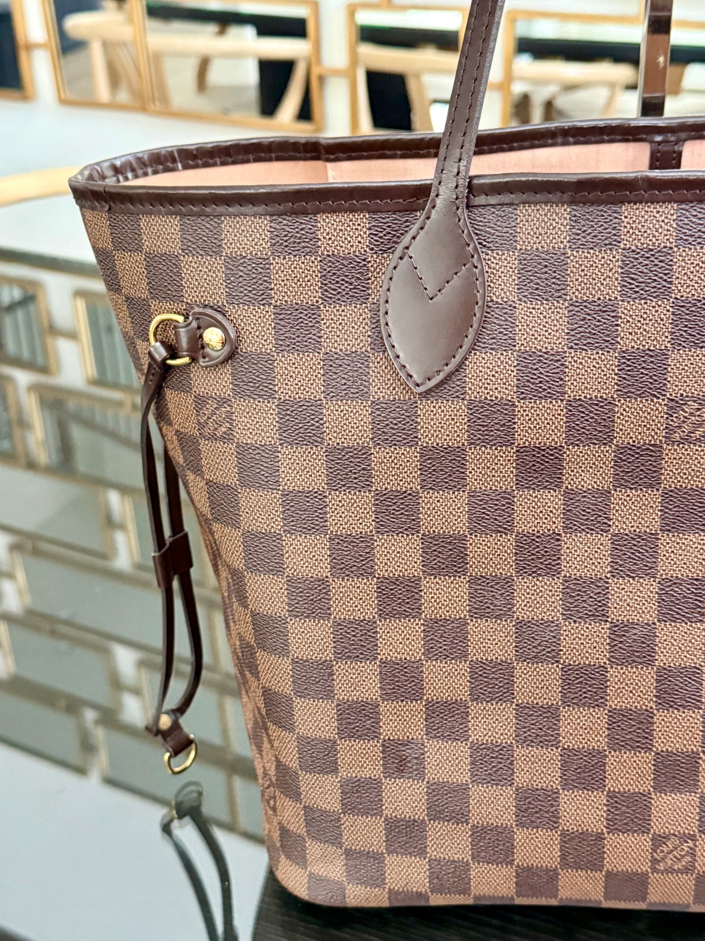 Neverfull MM in Rose Ballerine DE with Dustbag 🗓️ Year: 2016