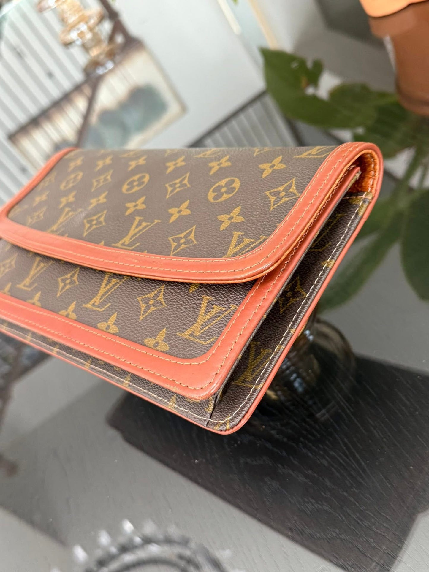 Pochette Dame Clutch
๐๏ธ Pre Date Code