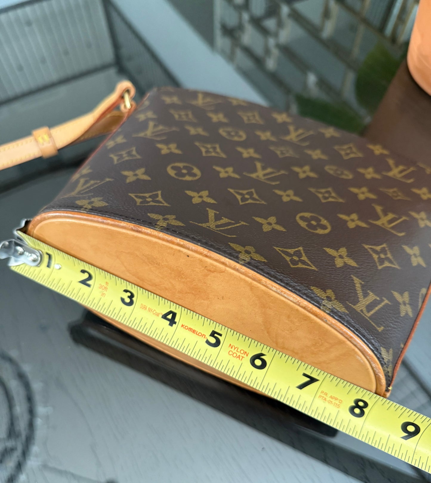 Drouot Crossbody -π
Year: 1997