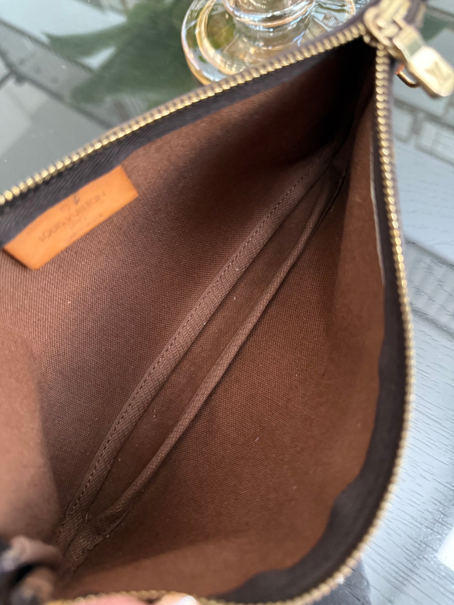 Sac Shopping Pouch with Generic Gold Strap