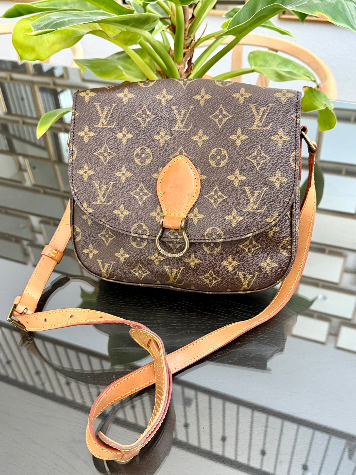 St.Cloud GM Crossbody 🗓️ Year: 1988