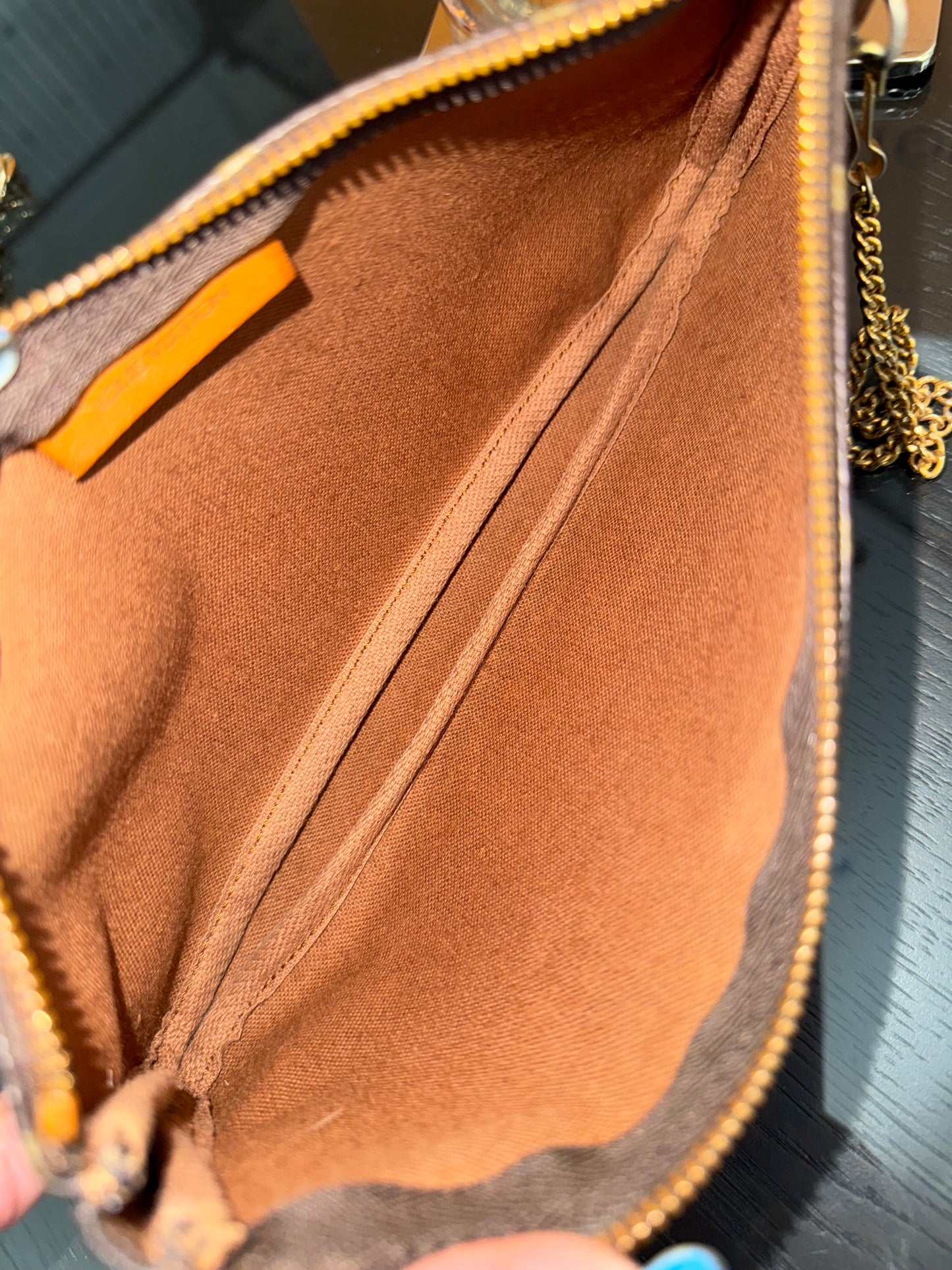 Sac Shopping Pouch with Generic Gold Strap