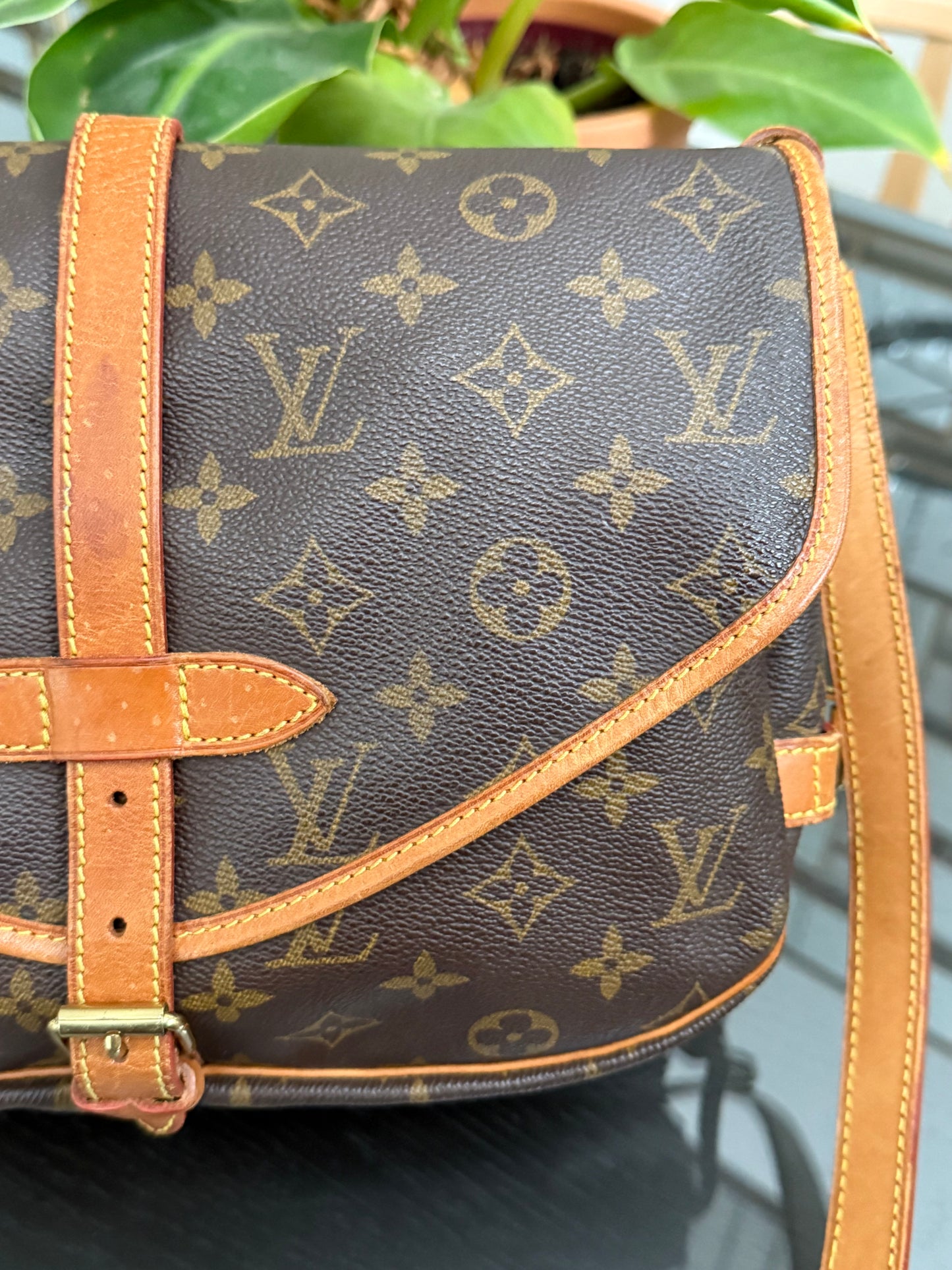 Saumur 30 Crossbody - Year: 1996