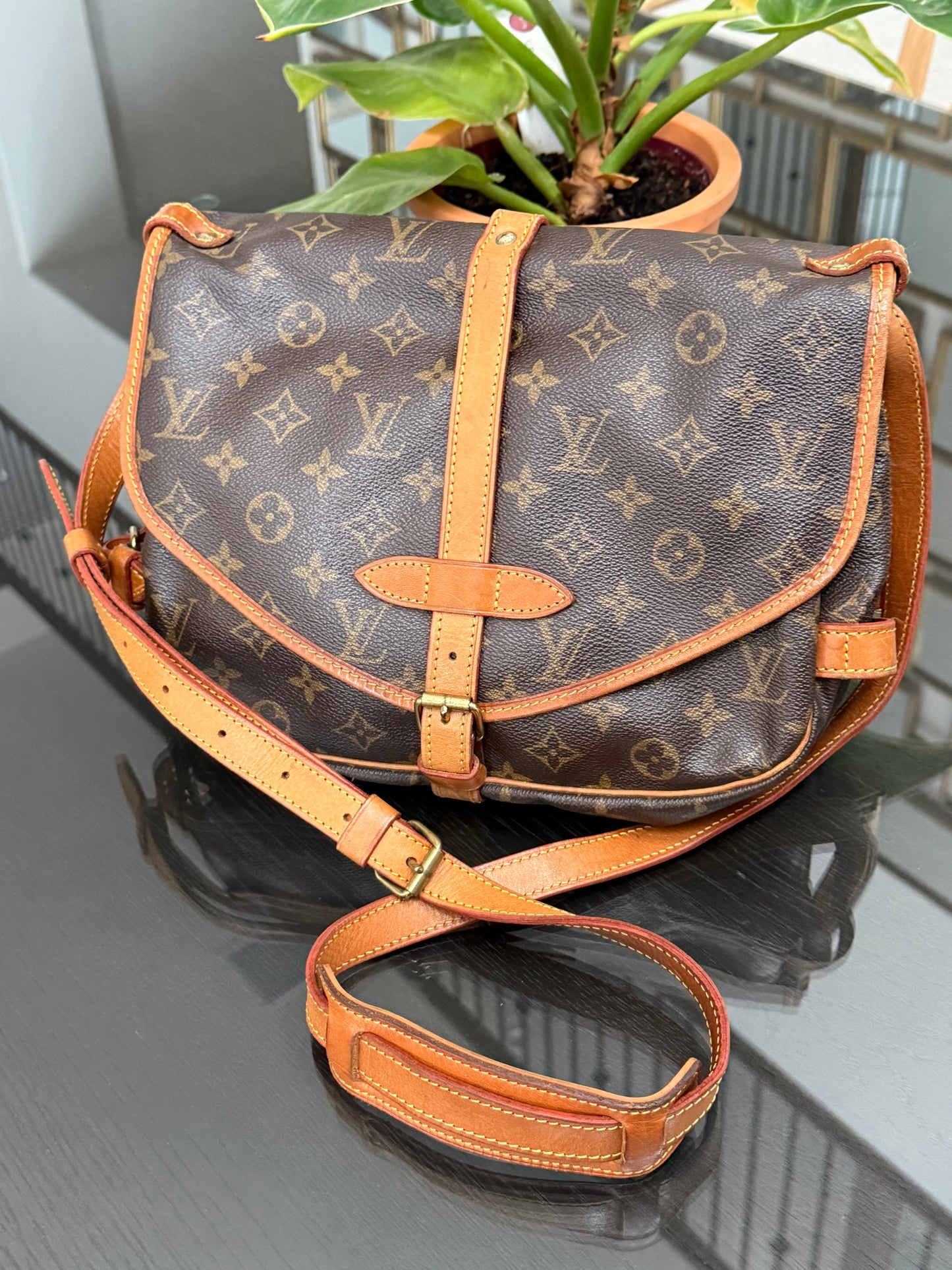 Saumur 30 Crossbody -๐๏ธ Year: 1992