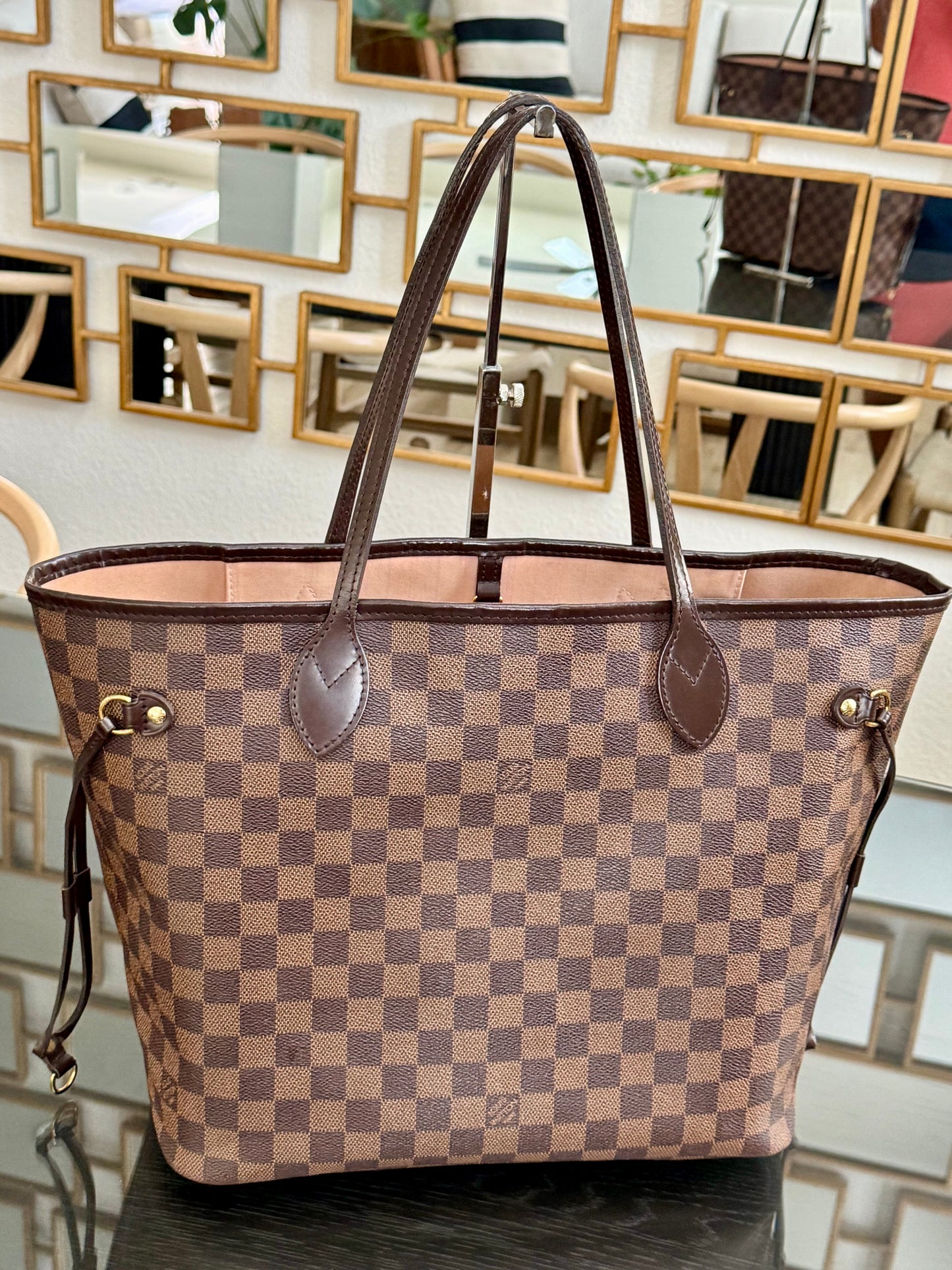 Neverfull MM in Rose Ballerine DE with Dustbag 🗓️ Year: 2016